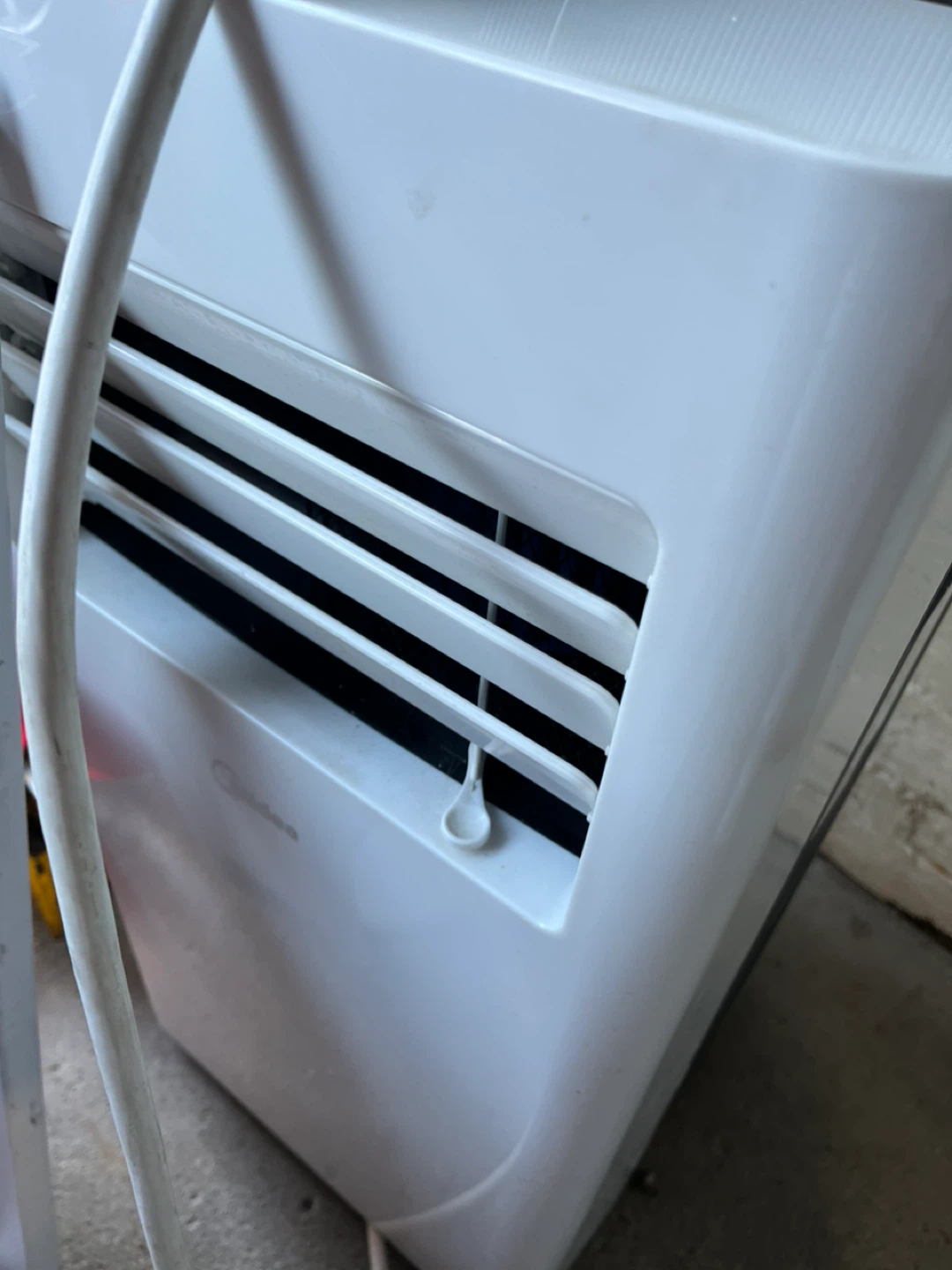 10000btu Midea Portable Air Conditioner with Vent Kit - photo 2