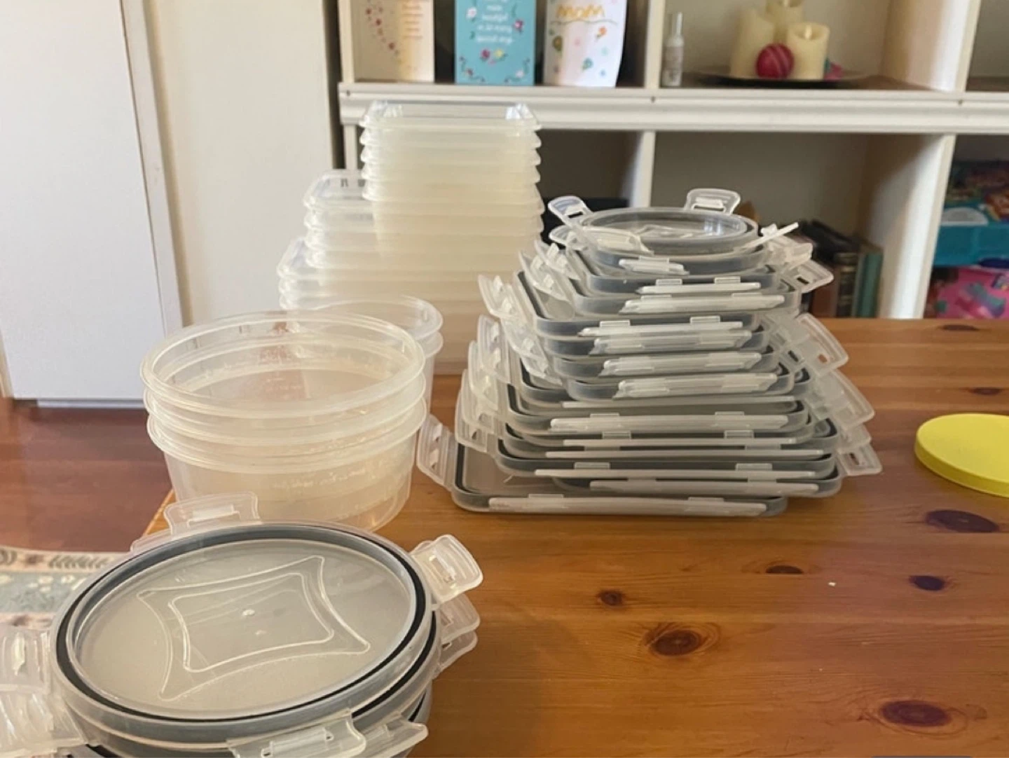 Storage containers
