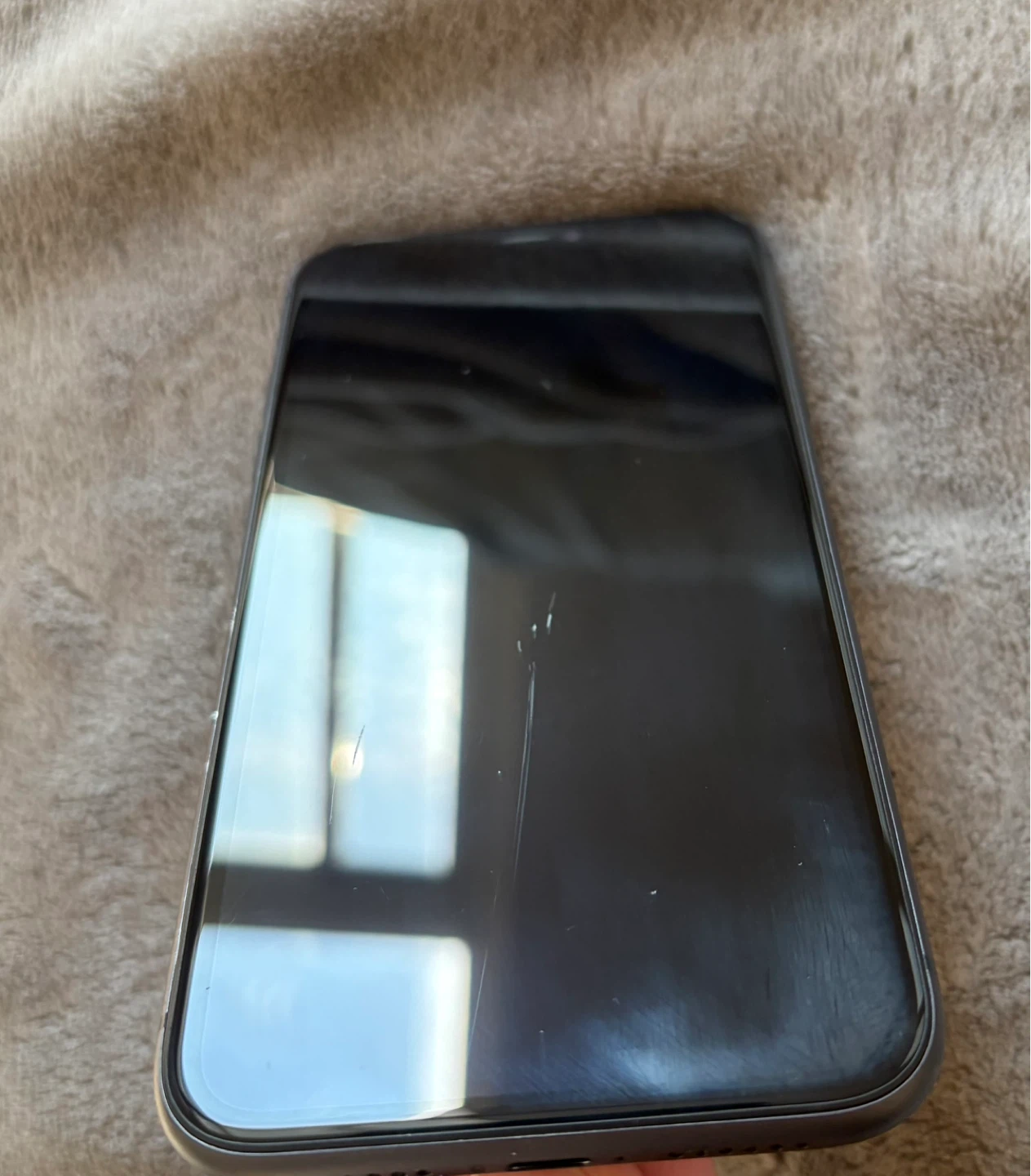 iPhone 11 64GB Black - Good Condition (89% Battery) + Charger - photo 3