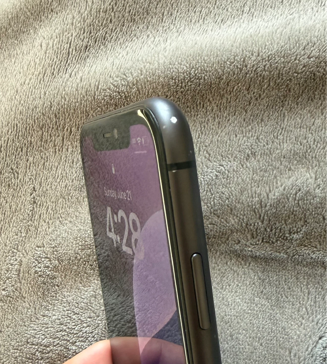 iPhone 11 64GB Black - Good Condition (89% Battery) + Charger - photo 4