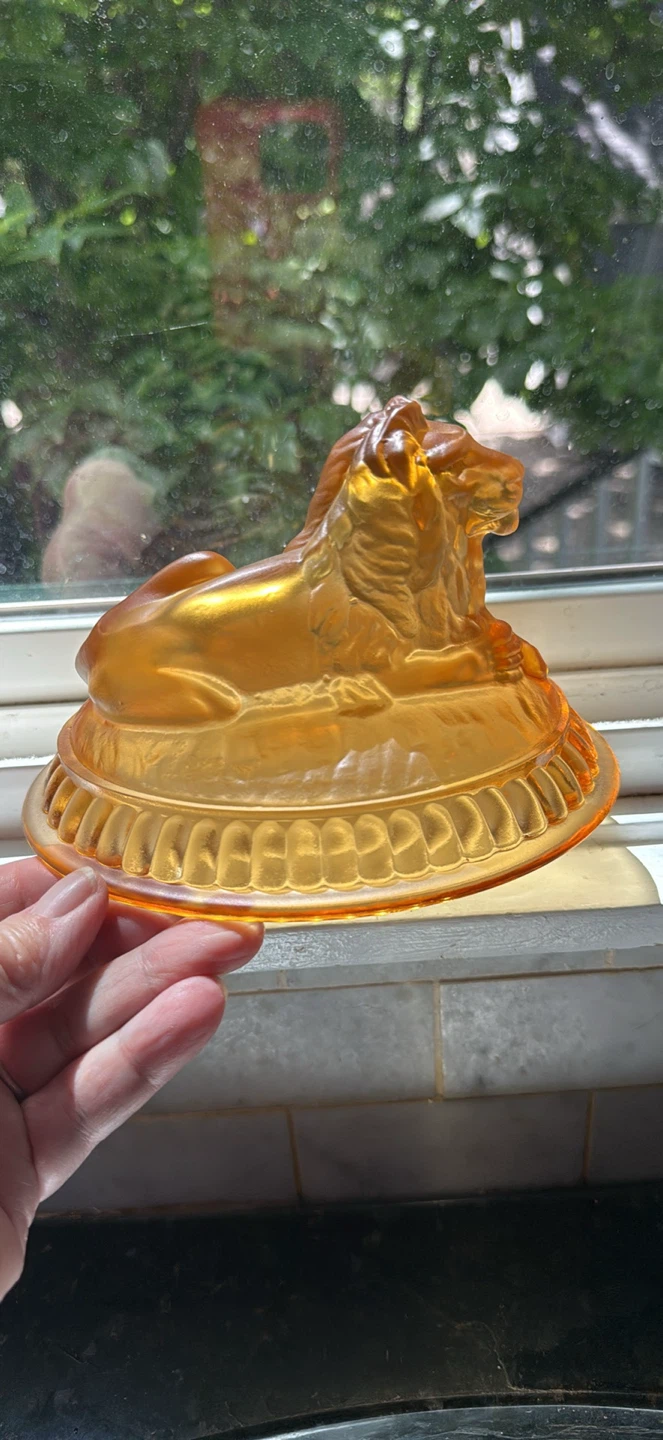 Amber Glass Lion Dish - photo 4