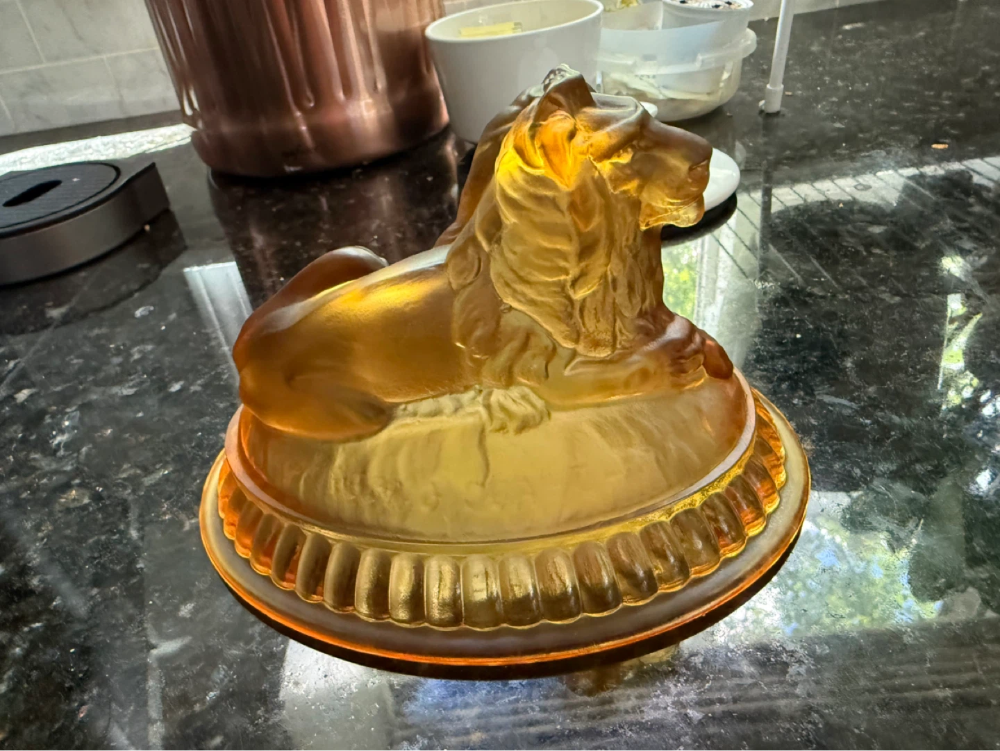 Amber Glass Lion Dish