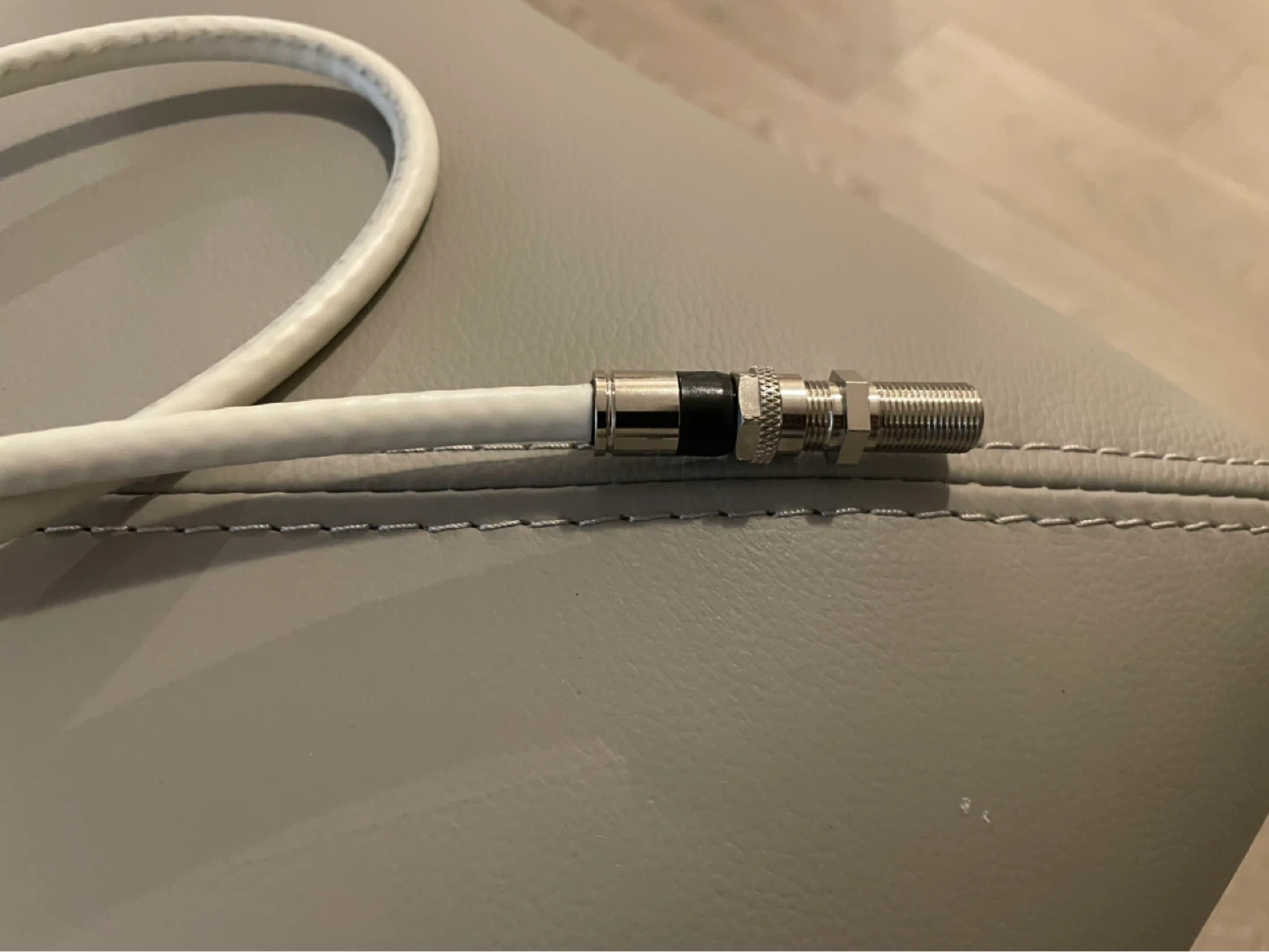 White Coaxial Cable with Connectors ⚽ - photo 2