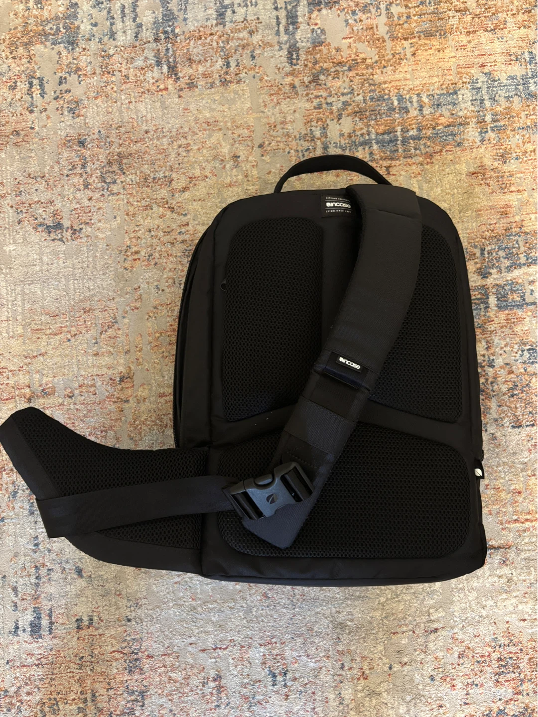 Incase Sling Backpack / Laptop Bag - photo 3