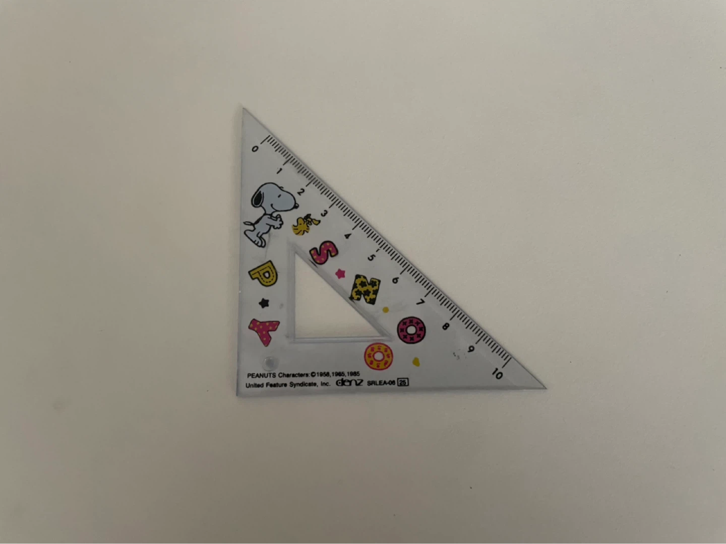 Snoopy PEANUTS Triangle Ruler ⚽