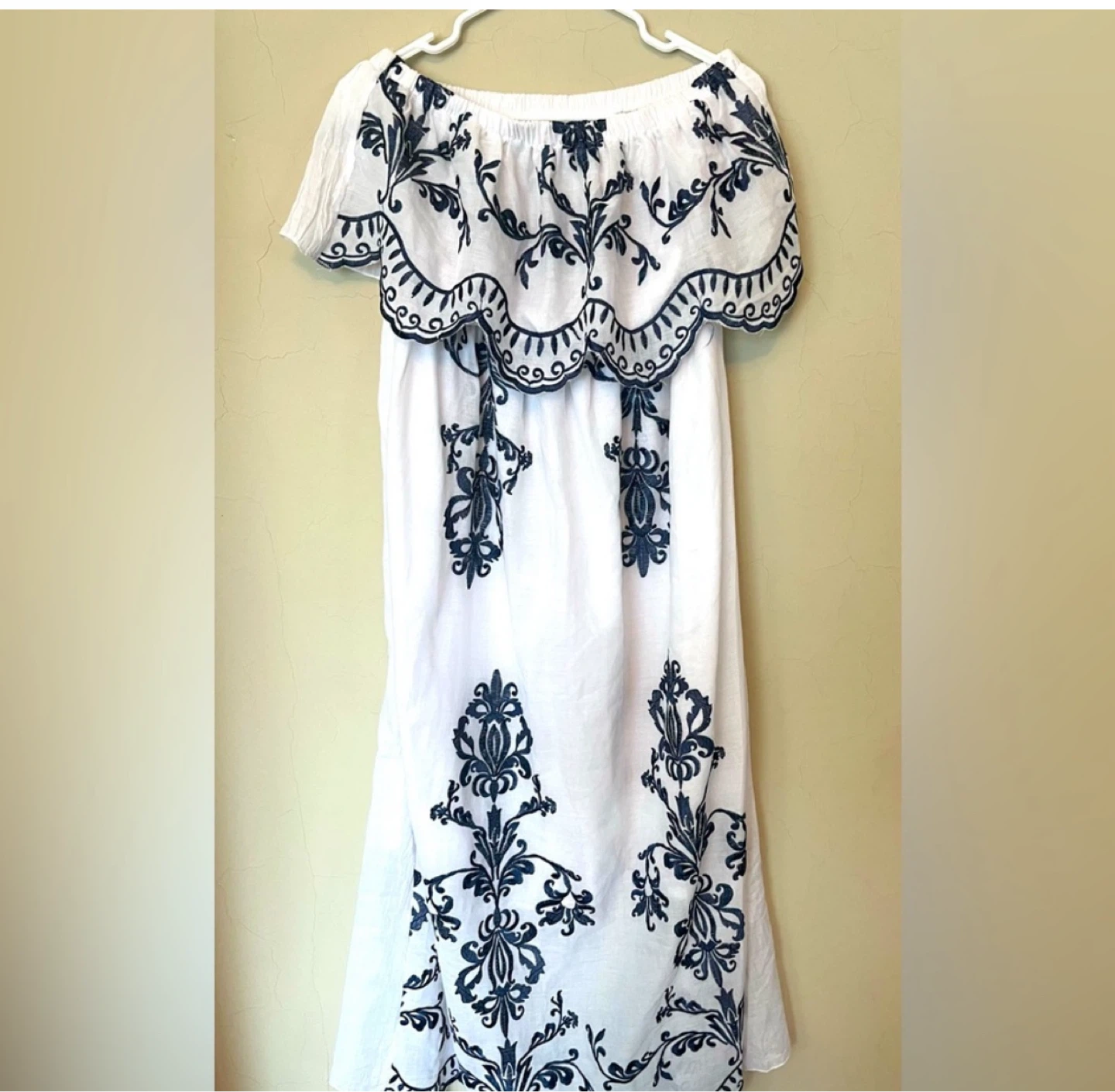 PAOLO TRICOT Off-the-Shoulder Embroidered Dress