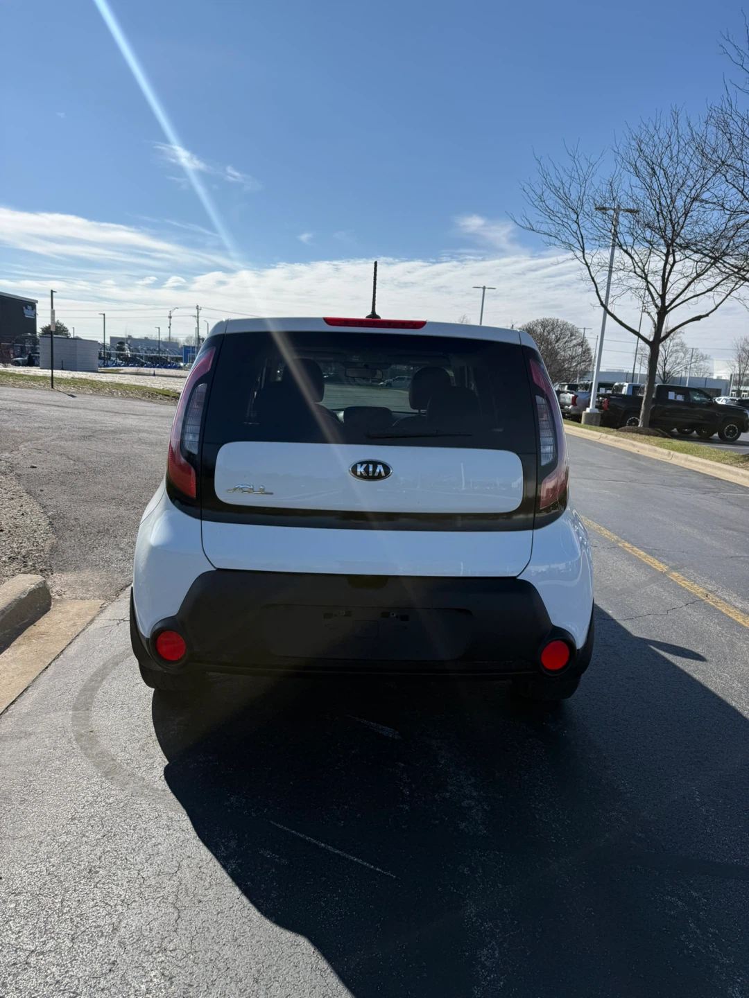 White Kia Soul - photo 5