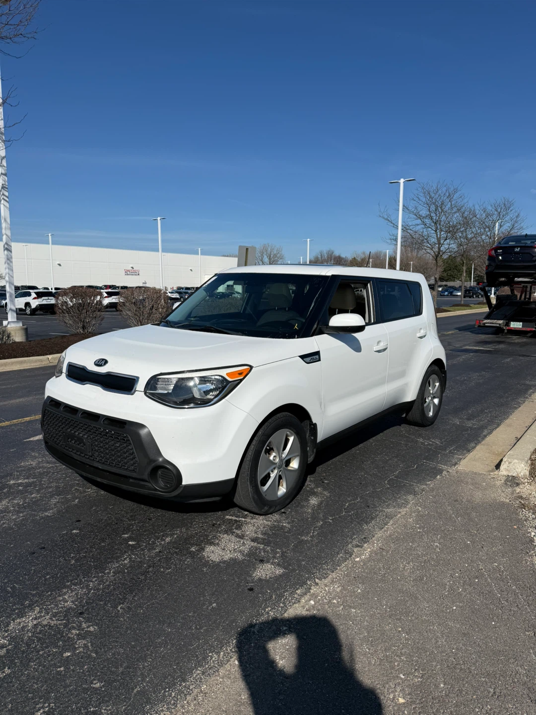 White Kia Soul