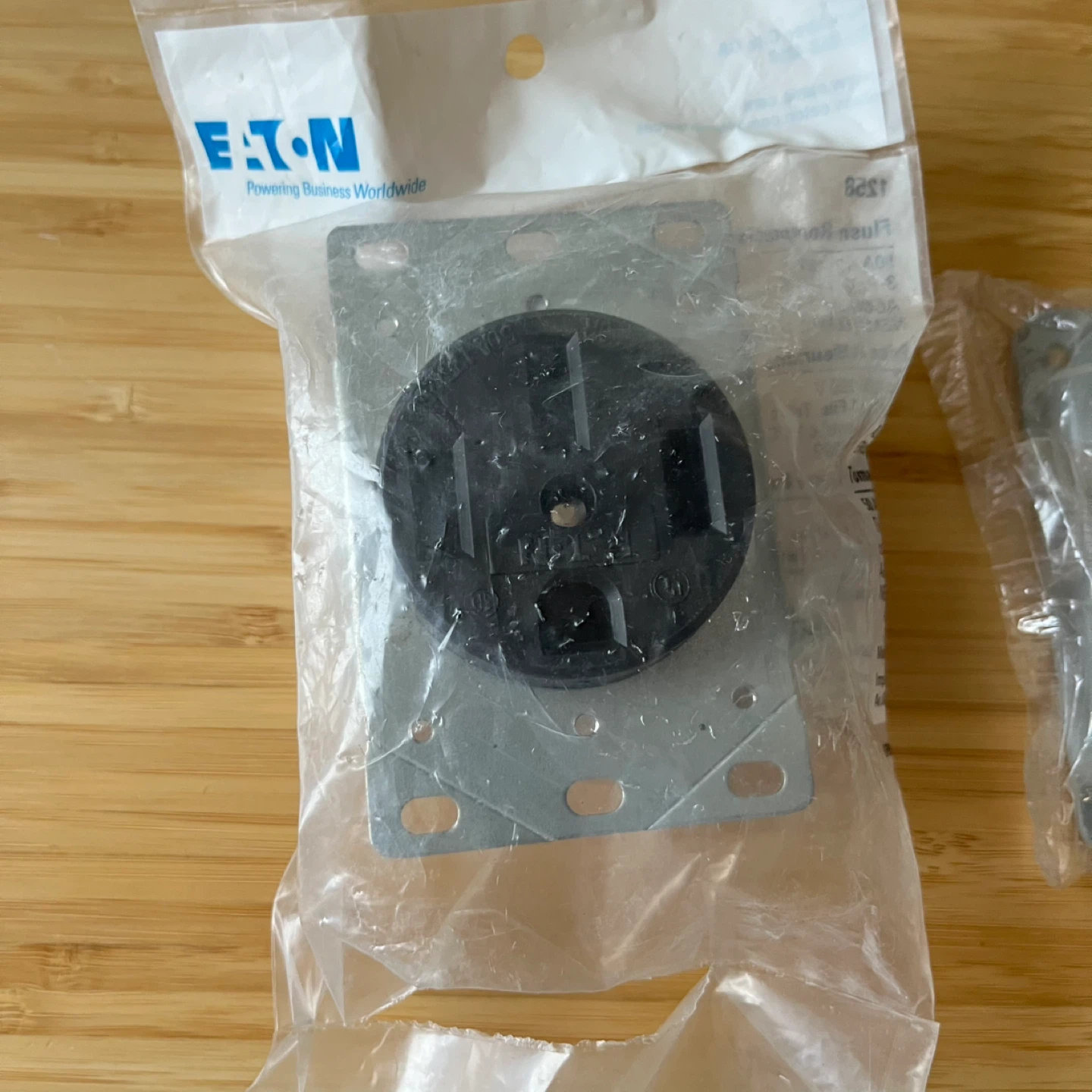 Eaton Receptacle 50A 125/250V NEMA 14-50R ⚽️ - photo 2