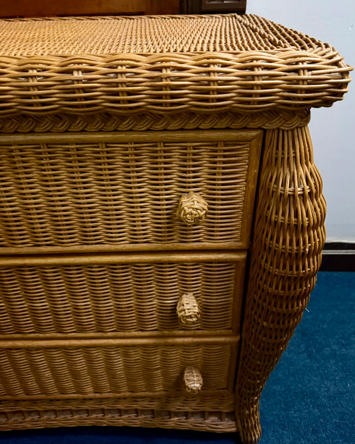 Quality Rattan/Wicker Dresser - photo 5