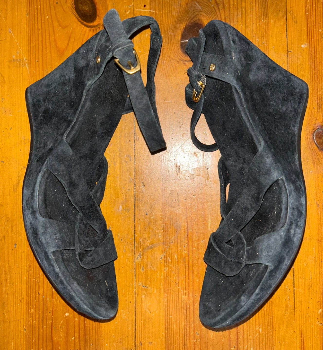 UGG Australia Black Suede Wedge Sandals SZ 6.5 ⚽️