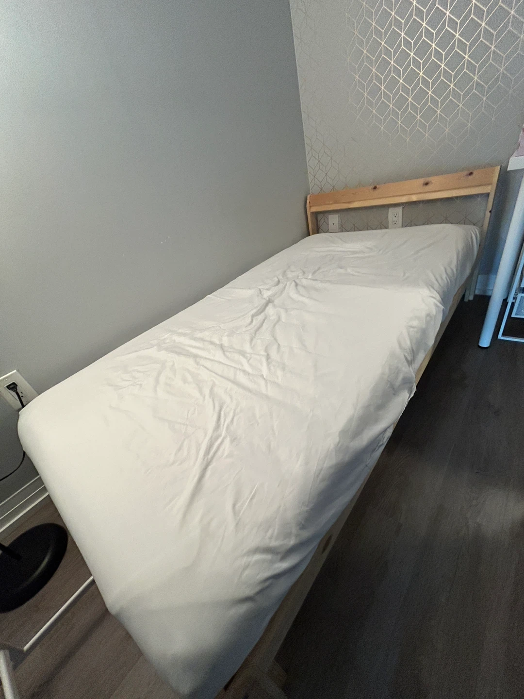 Wooden Single(Twin Size) Bed Frame with Mattress