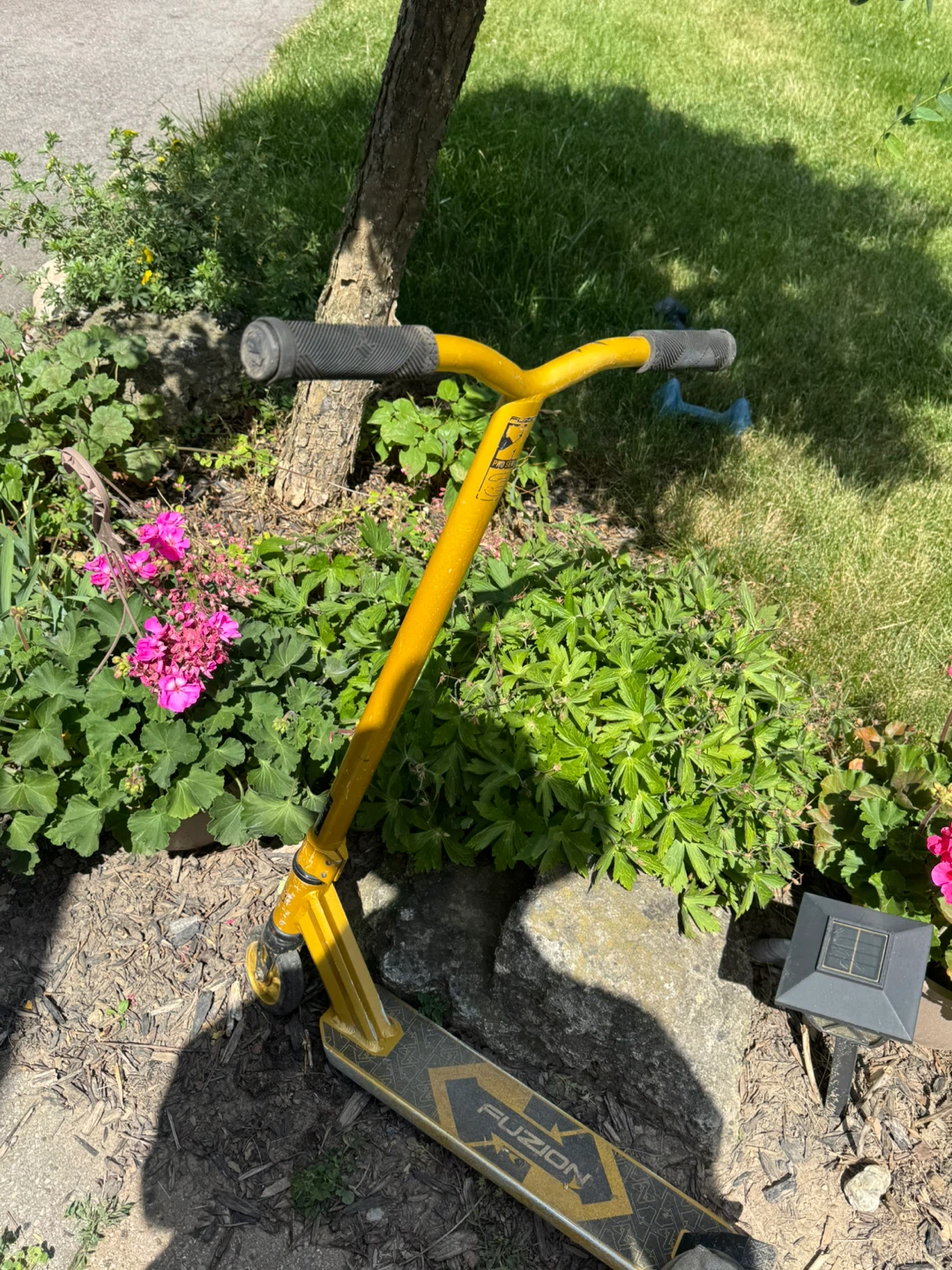 Yellow Fuzion Scooter - photo 4
