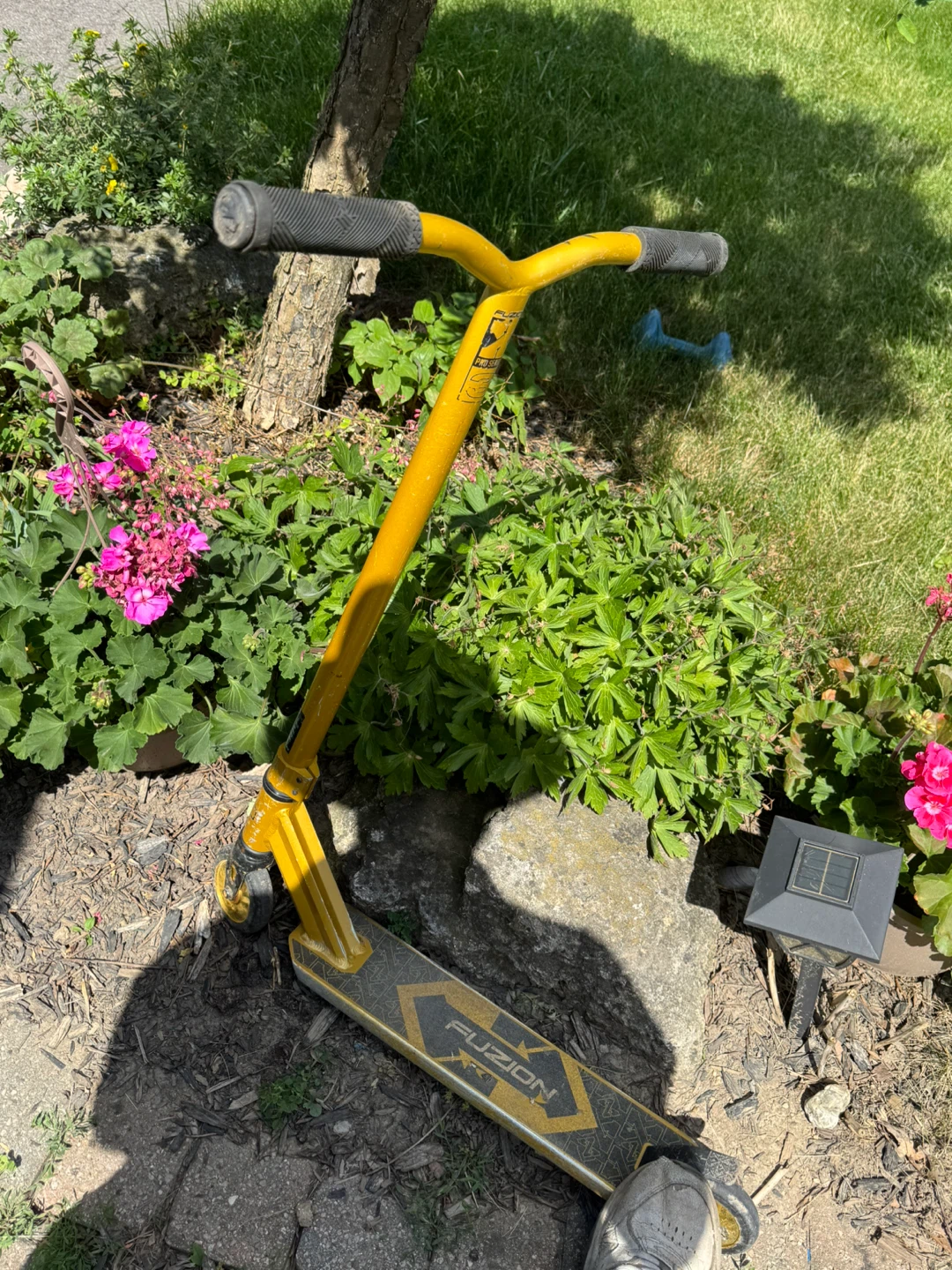 Yellow Fuzion Scooter - photo 2