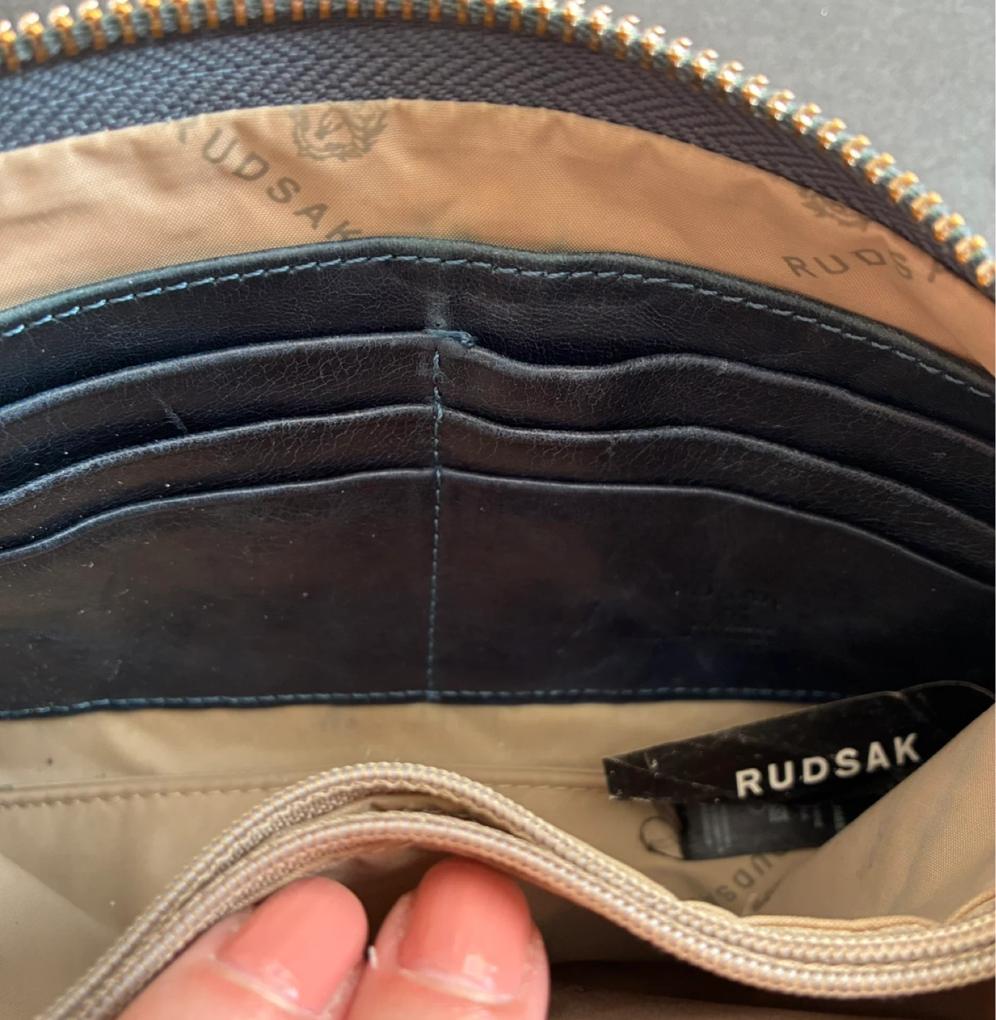 RUDSAK Black Leather Chain crossbody Wallet - photo 5