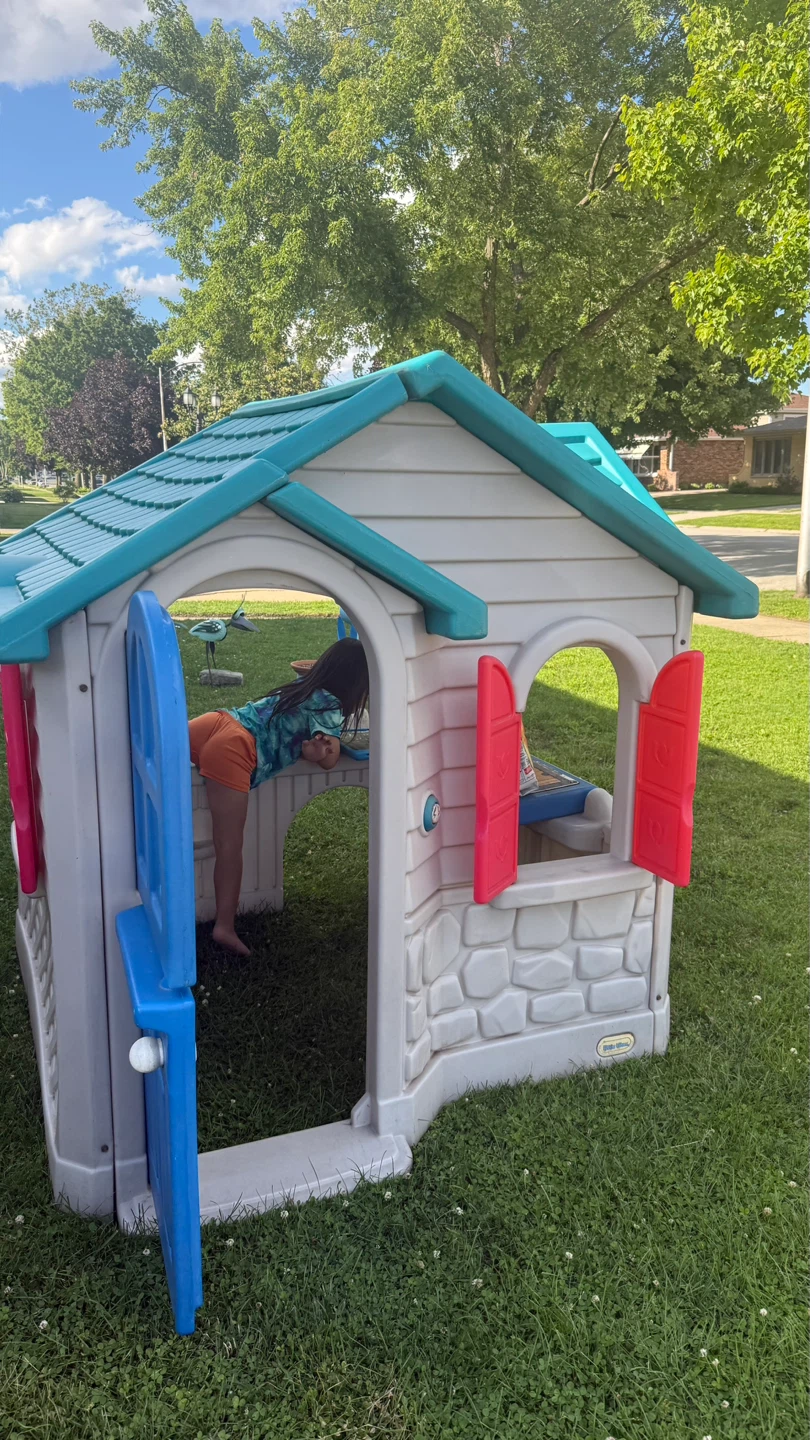 Little Tikes Play House - photo 2