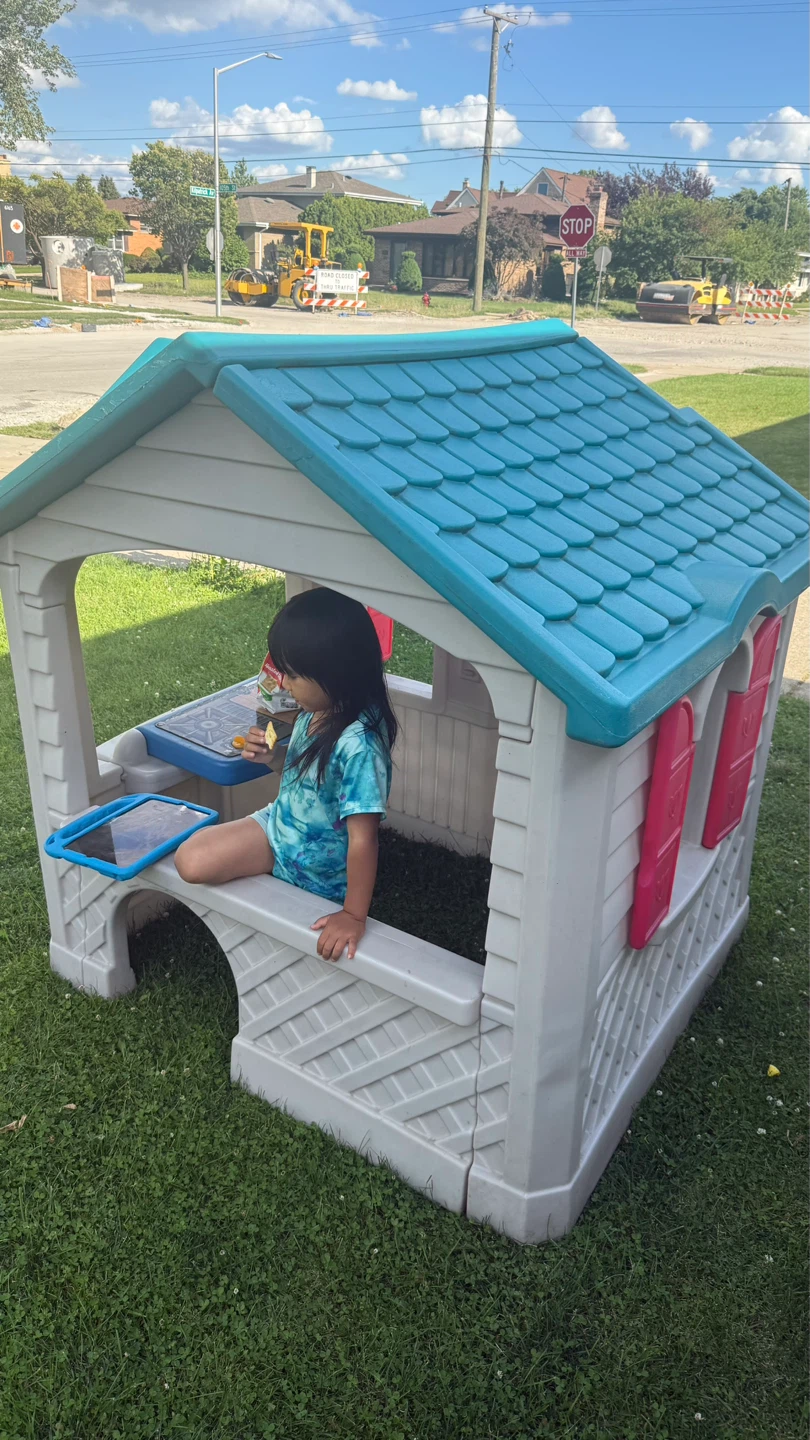 Little Tikes Play House - photo 4