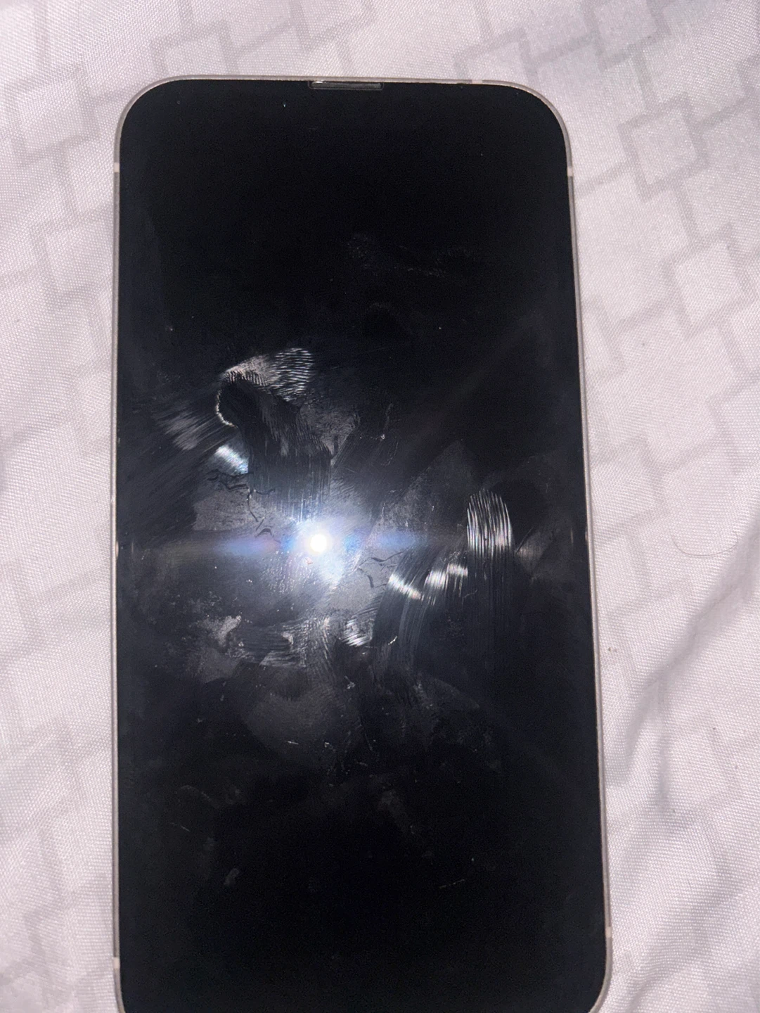 iPhone 13 - photo 3