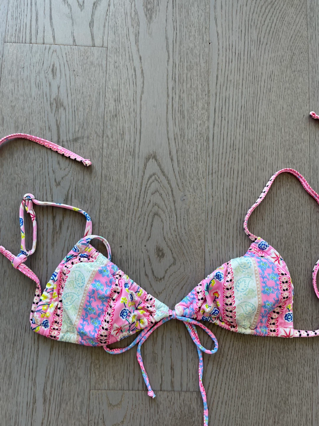 Brand new! 🆕 Pink Floral String Bikini, size small - photo 2