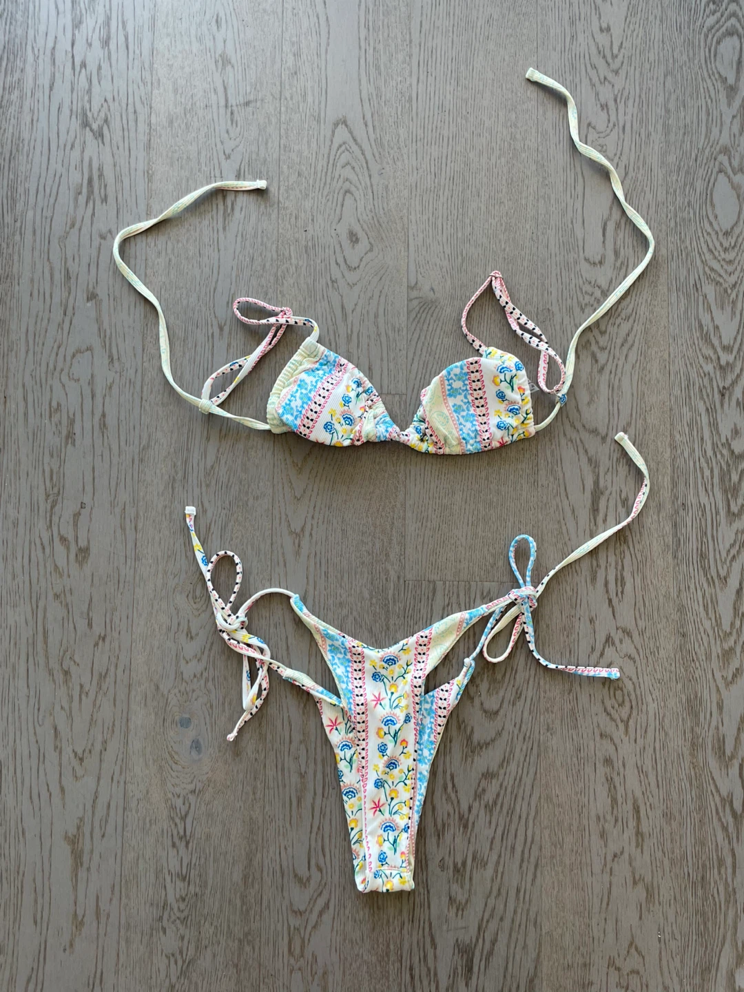 Brand new, Print Bikini Set, size small