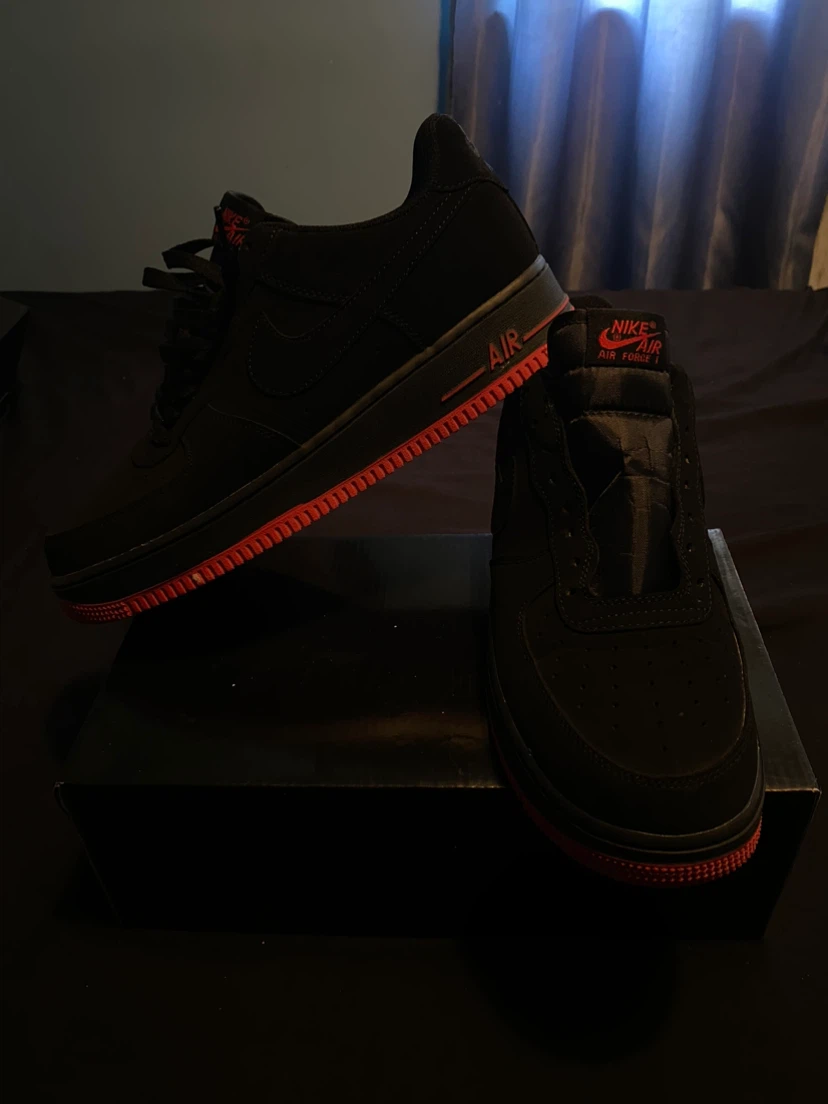 Nike Air Force 1 Black Red Suede Sneakers - photo 2