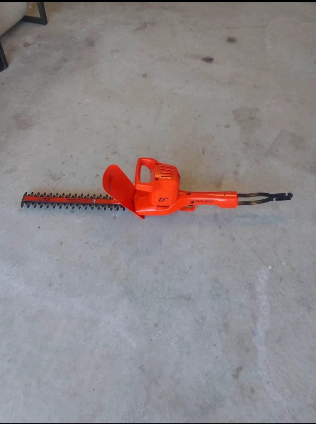BLACK+DECKER 13" Hedge Trimmer ⚽️