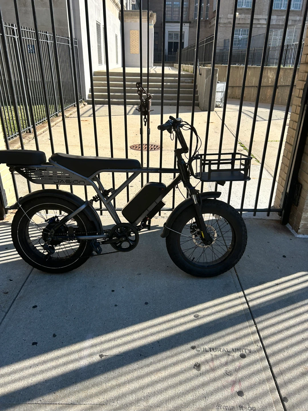 Jasion Electric Bike with Basket