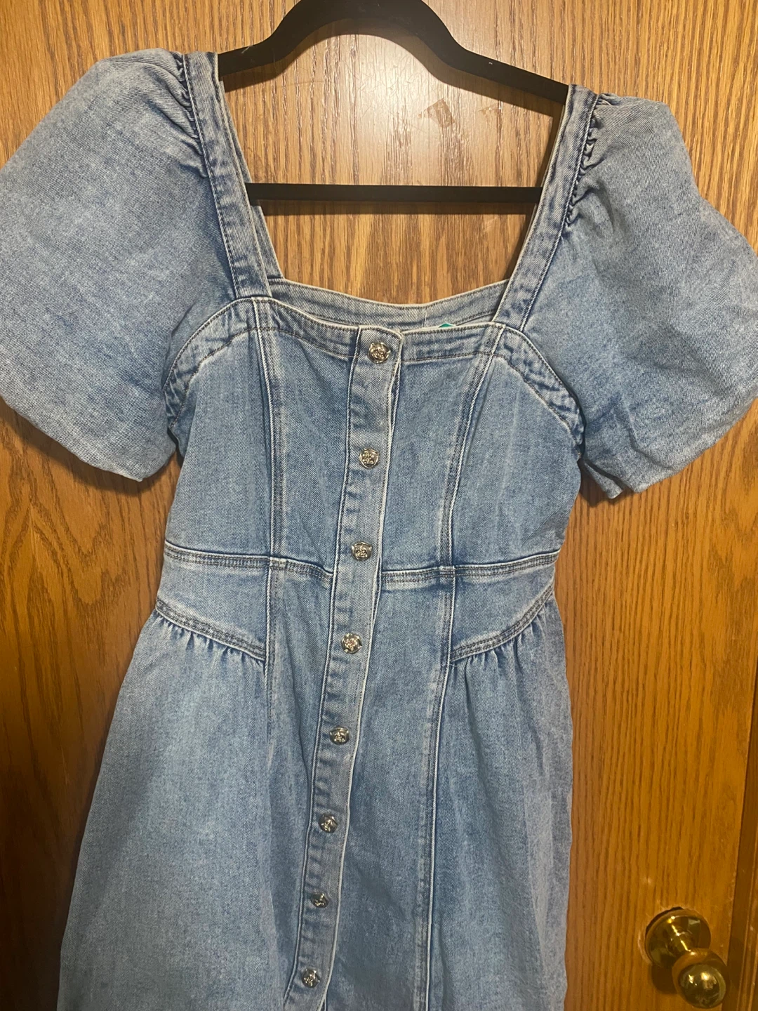 Denim Button-Front Puff Sleeve Dress - photo 3