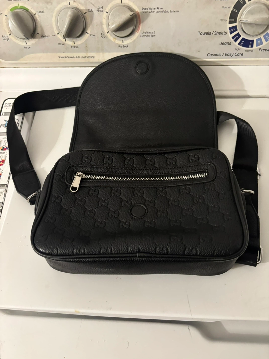 Gucci Black Leather Messenger Bag - photo 3