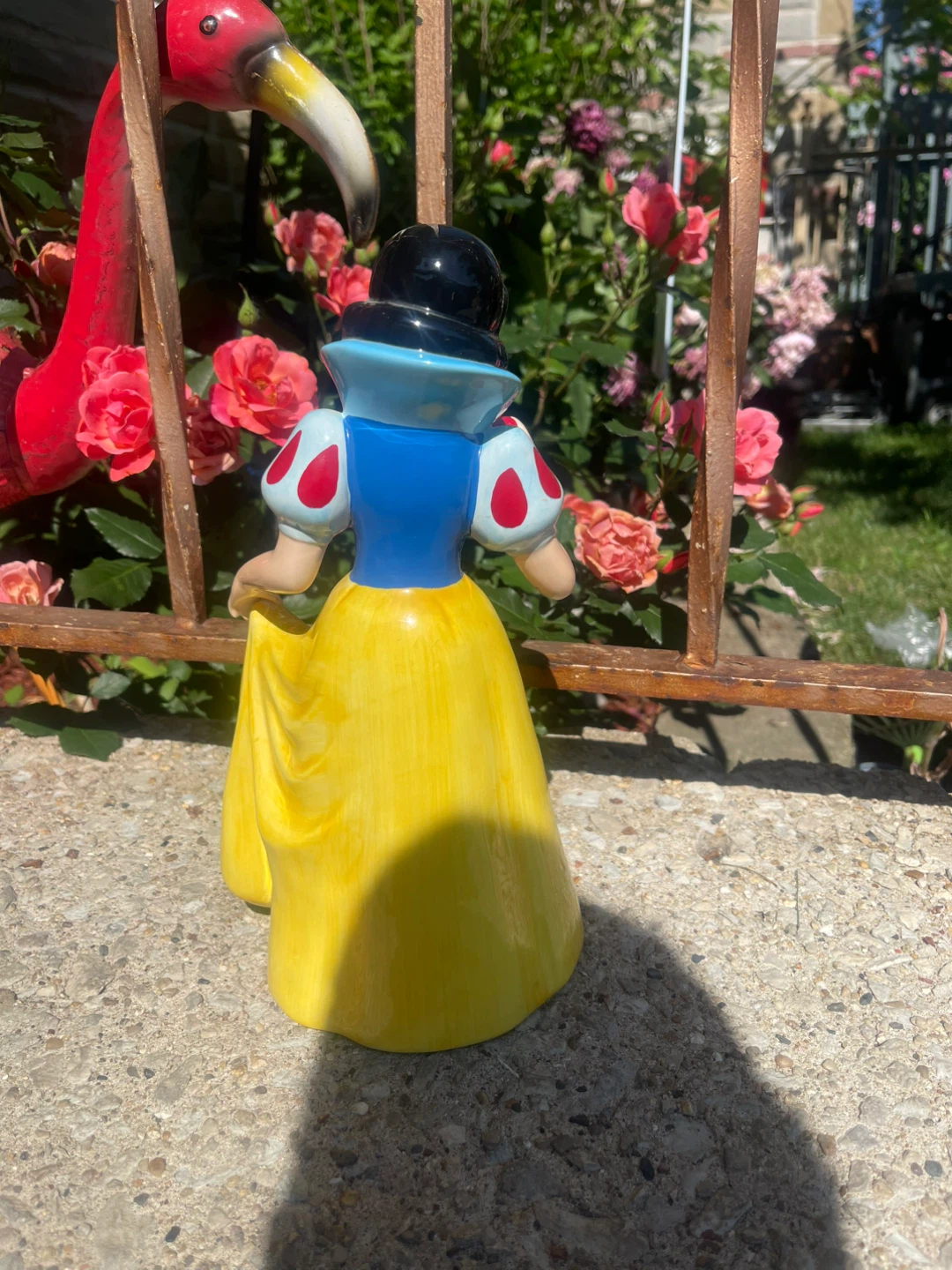 Snow White Figurine with Apple ⚽ - photo 2