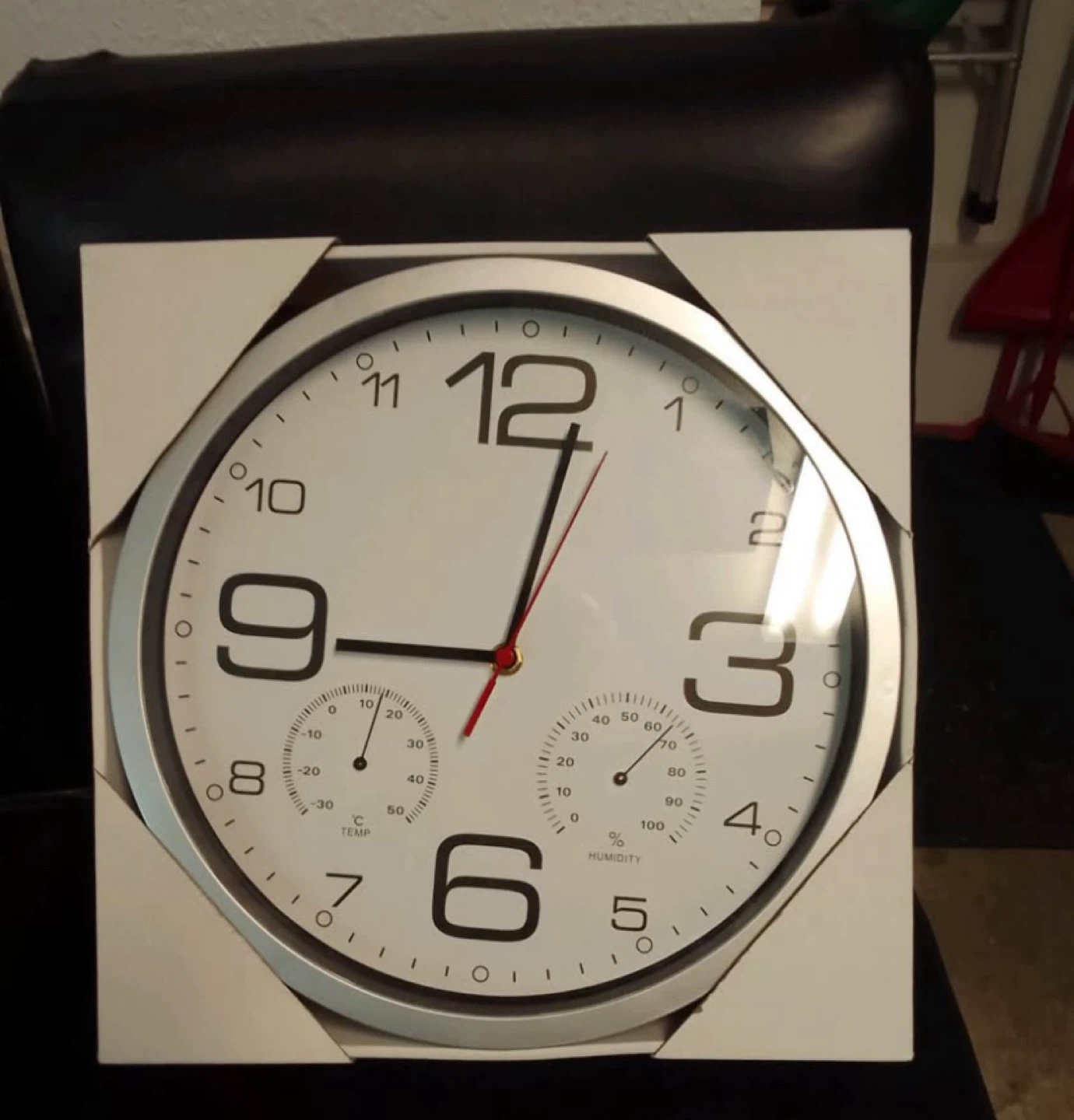 Wall Clock ⚽️ with Temperature and Humidity Gauge