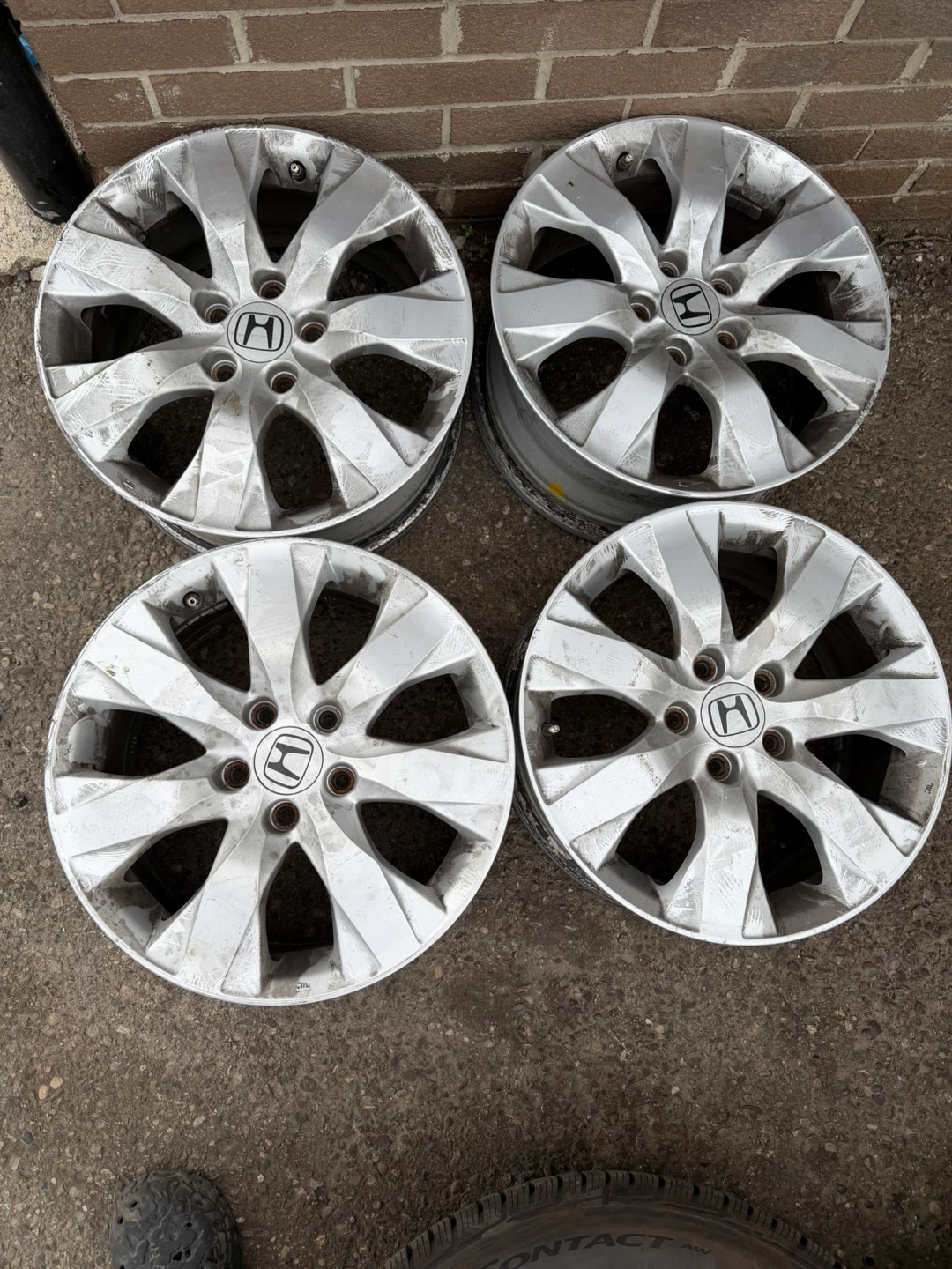 Set of 4 Honda Alloy Wheels