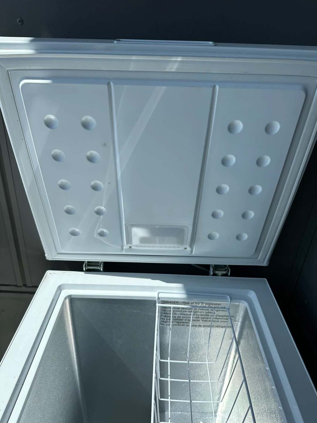 Master Chef Chest Freezer - 3.5 cu.ft.  - Mint condition - photo 2