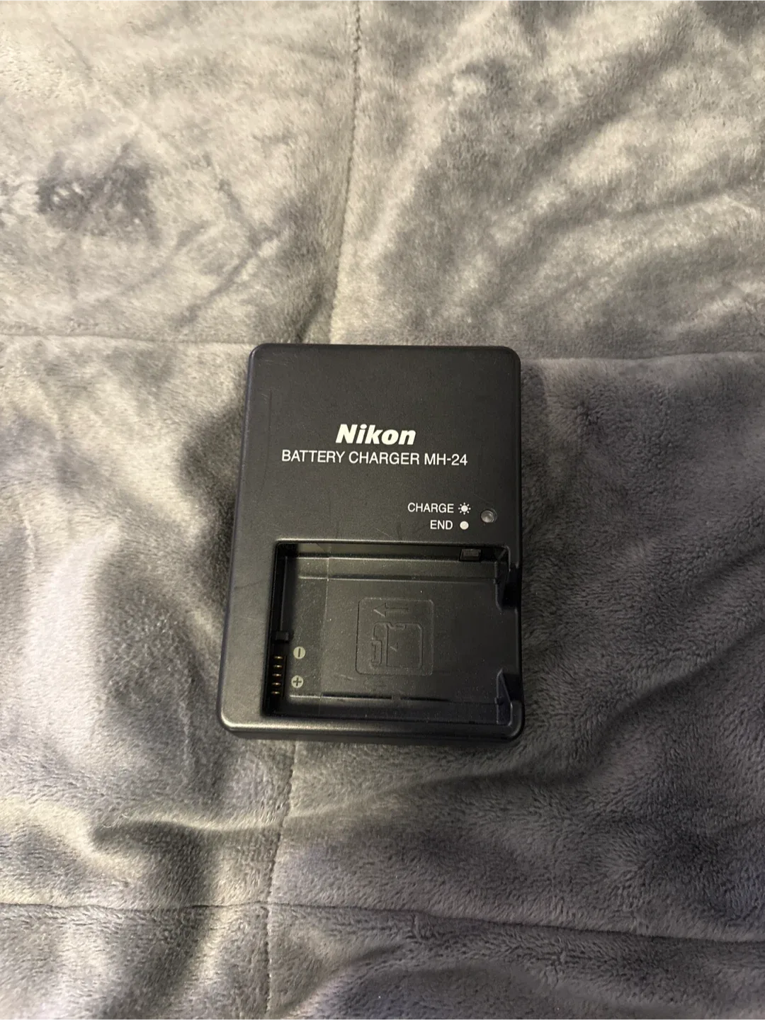 Nikon MH-24 Battery Charger