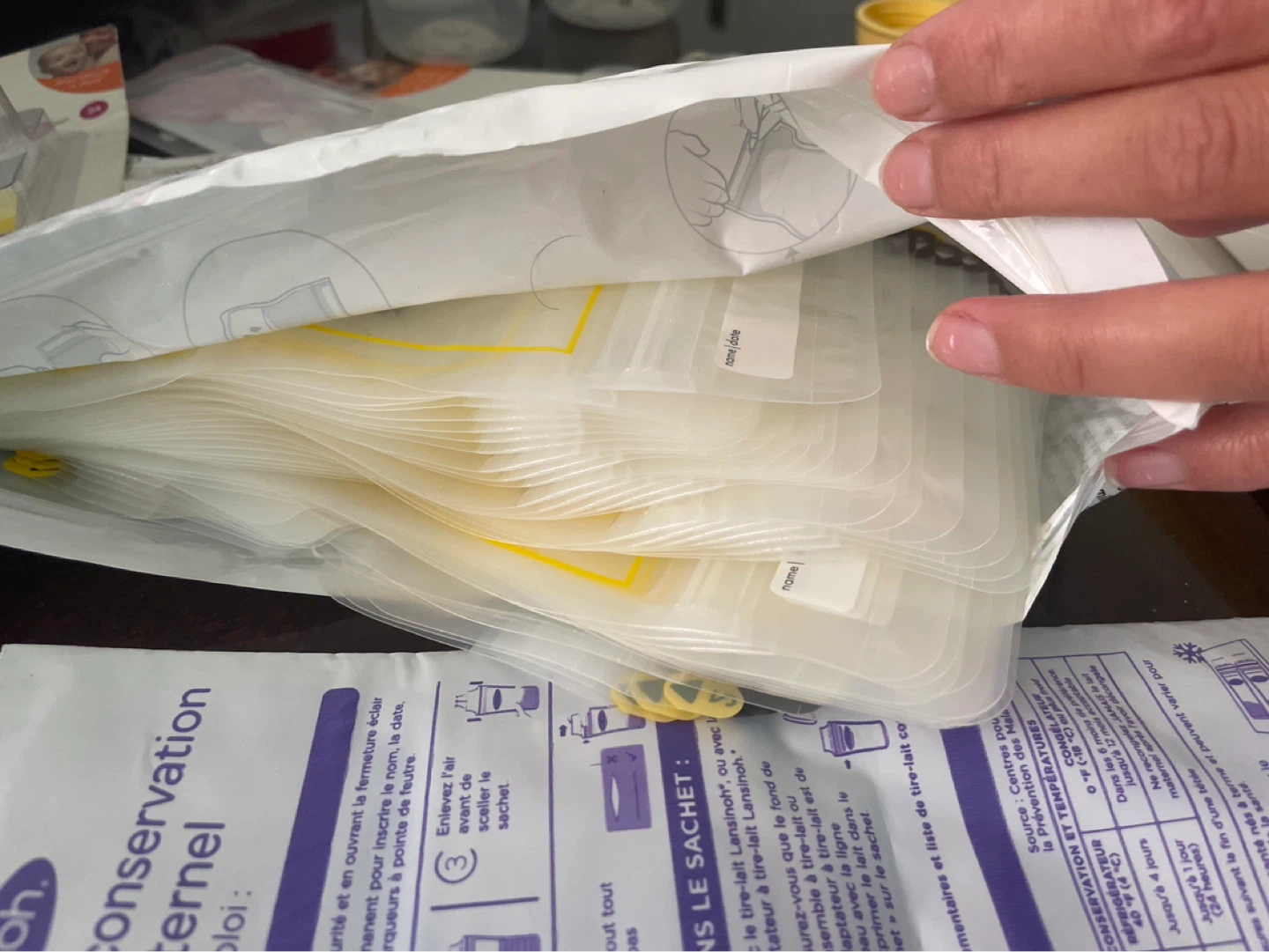Medela breastfeeding supplies (pump, bottles, etc) - photo 2