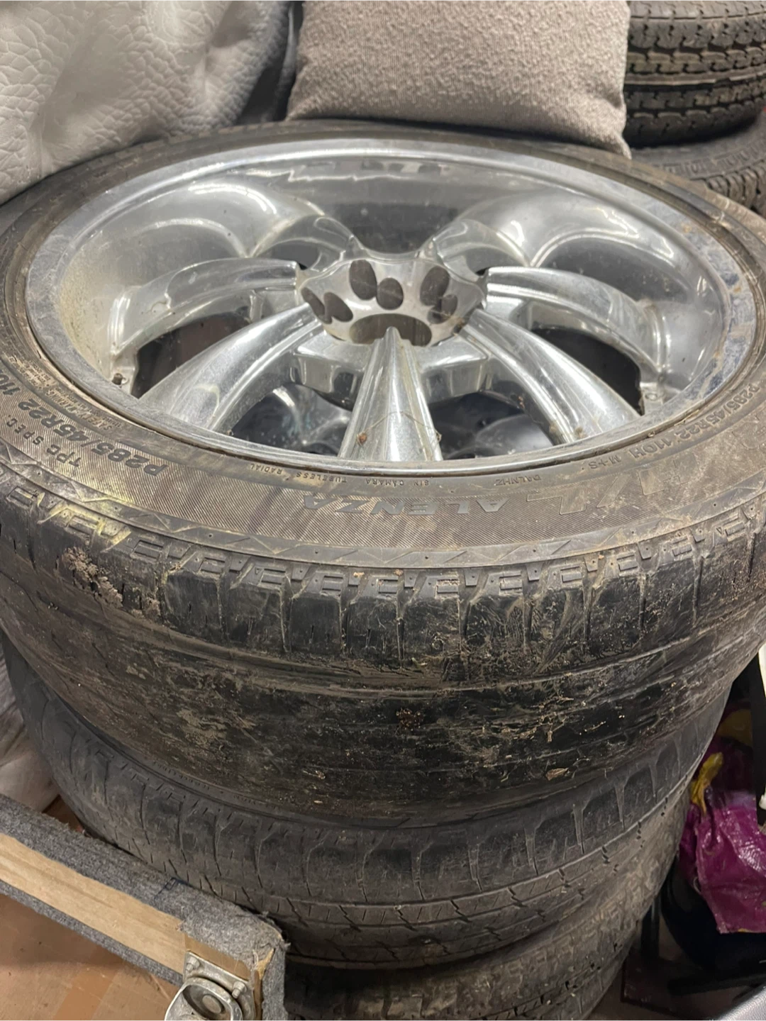 285/45R22 Tires with Chrome Rims