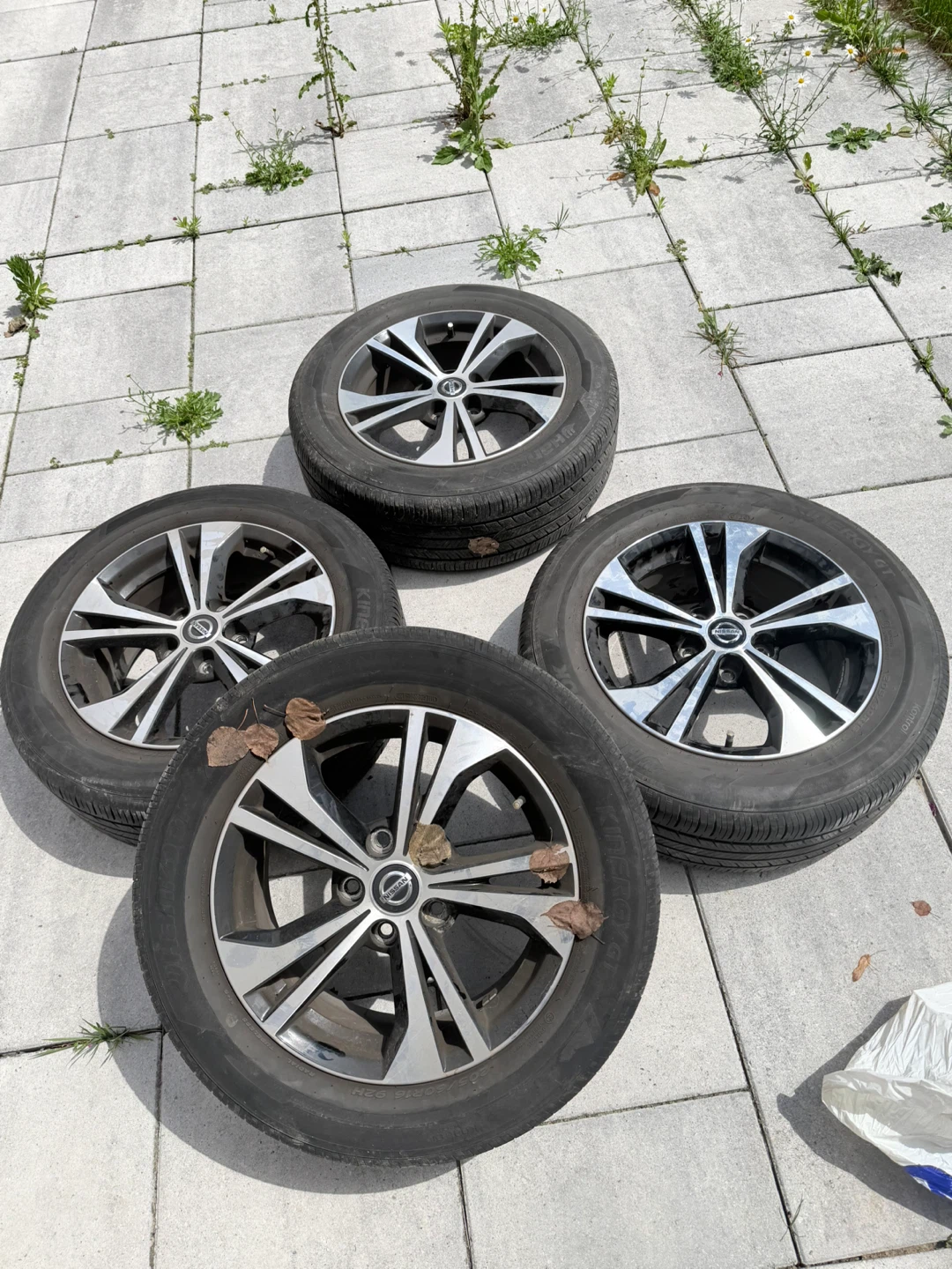 Nissan Rims and Tires Set - photo 3