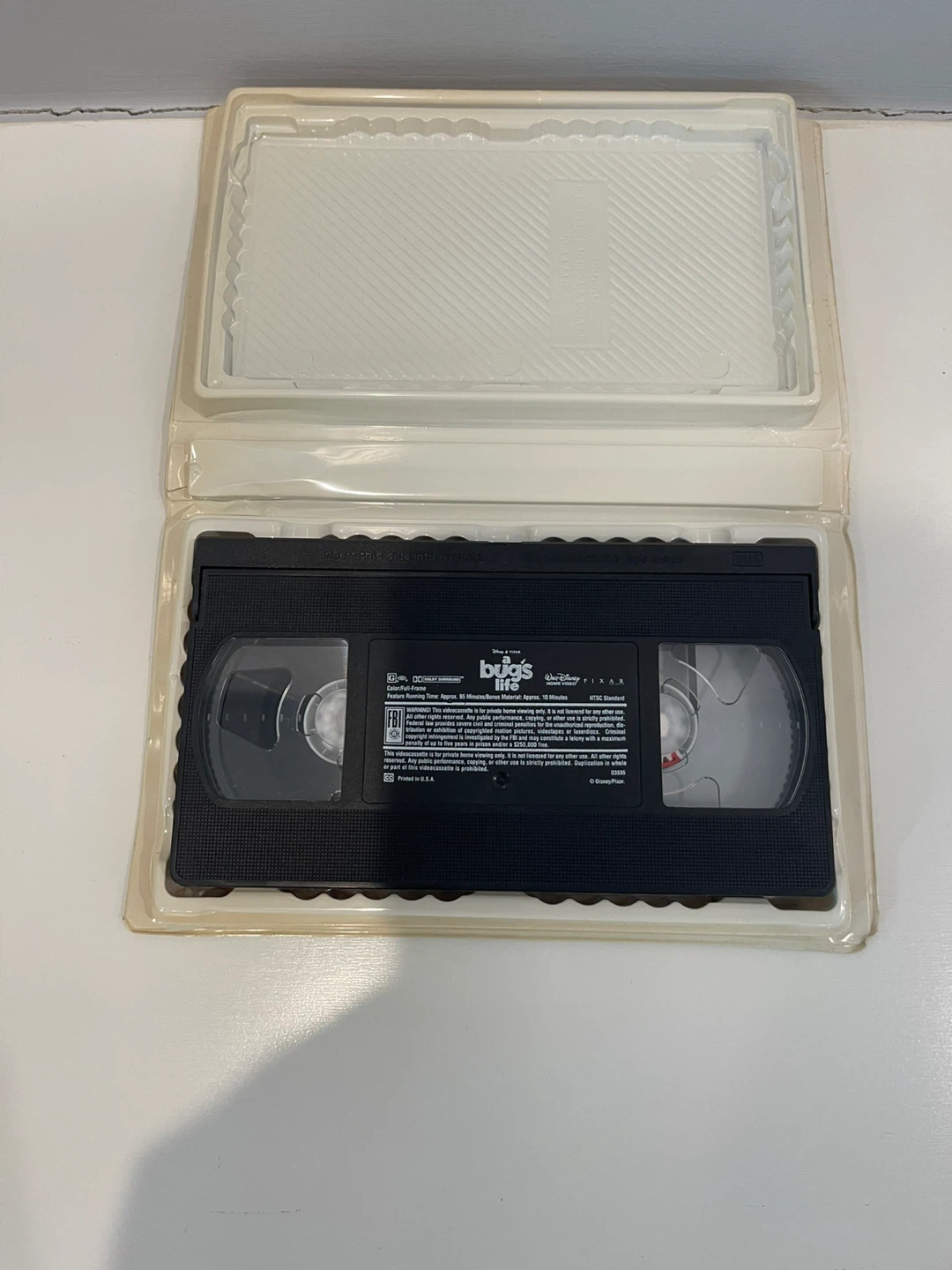 A Bug's Life VHS Disney Pixar - photo 3
