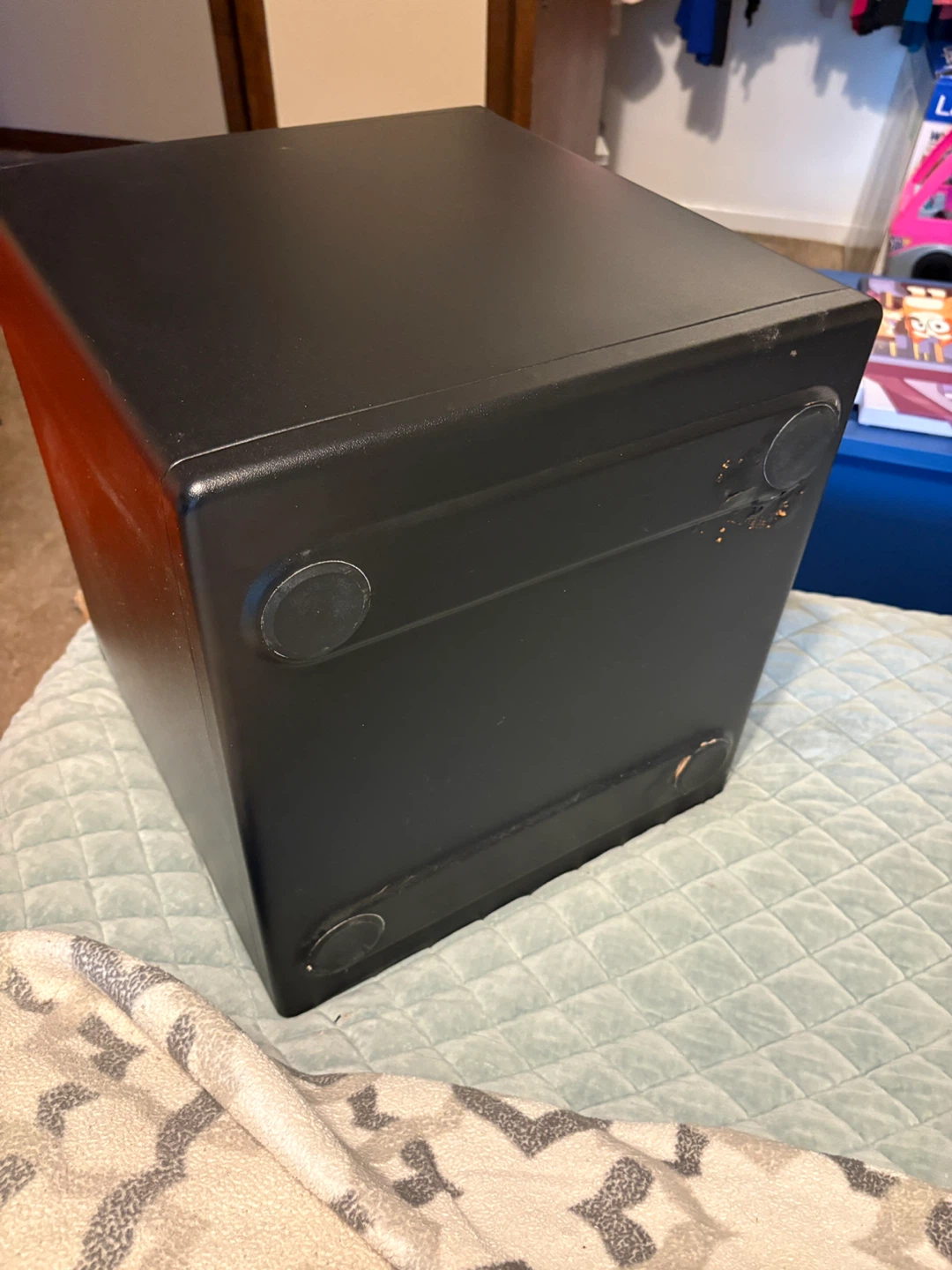SentrySafe 1.2 Cubic Foot Safe with Keypad - photo 4