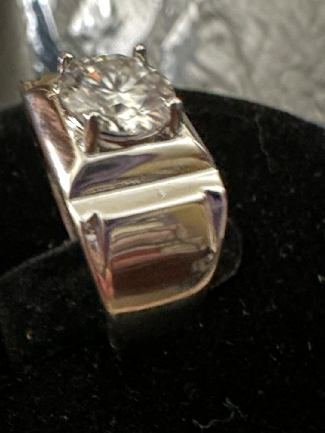 GRA Moissanite Ring Size 10 - photo 3