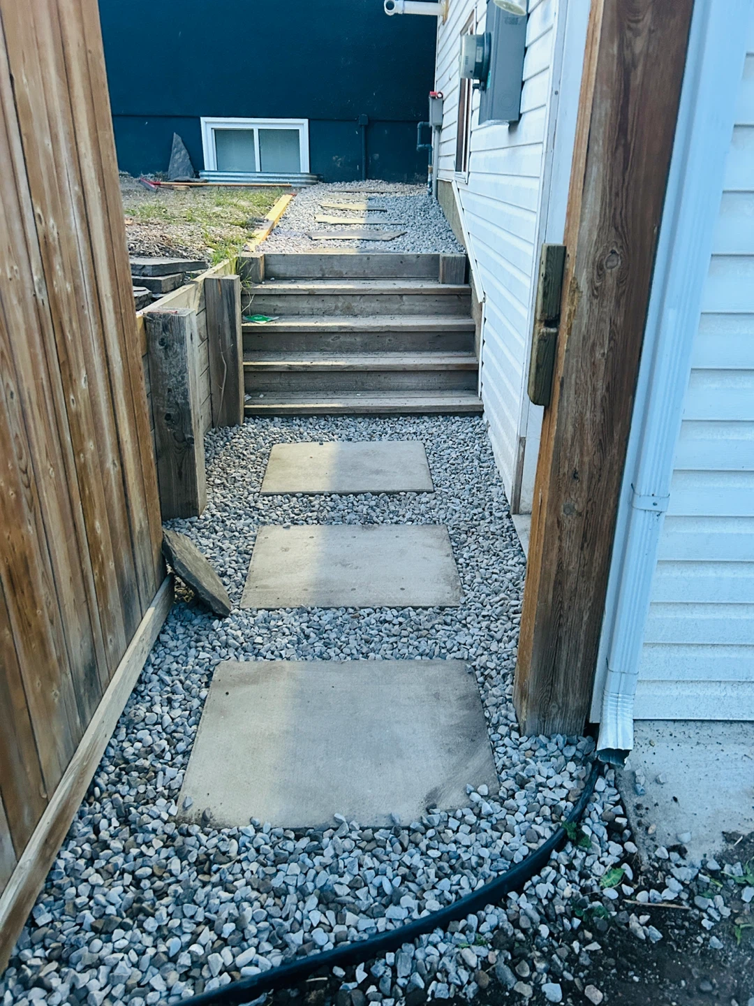 Stepping Stone Pathway with Gravel - photo 4