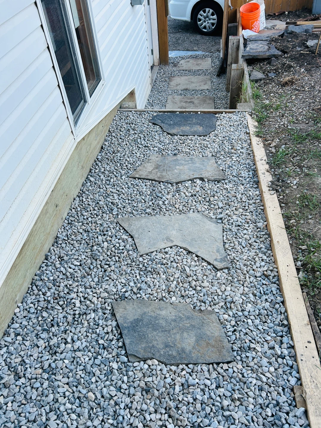 Stepping Stone Pathway with Gravel - photo 5