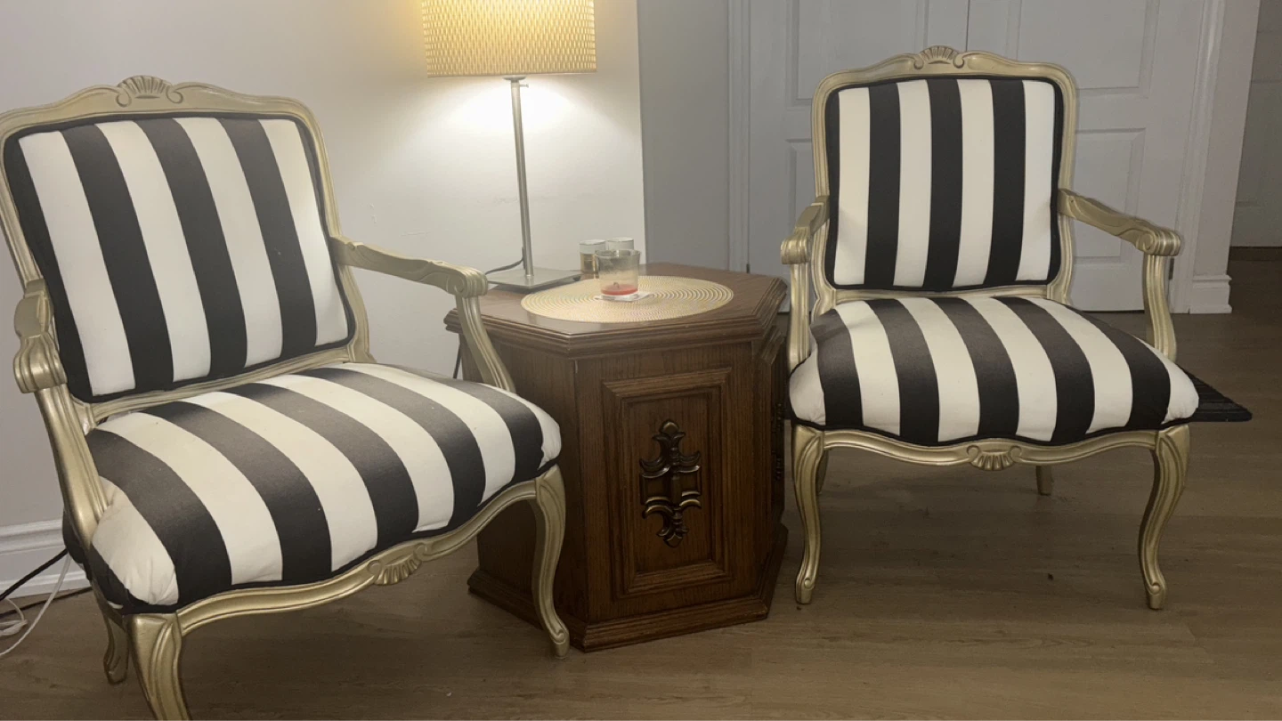 Hello guys , selling furniture . Negotiable. - photo 2