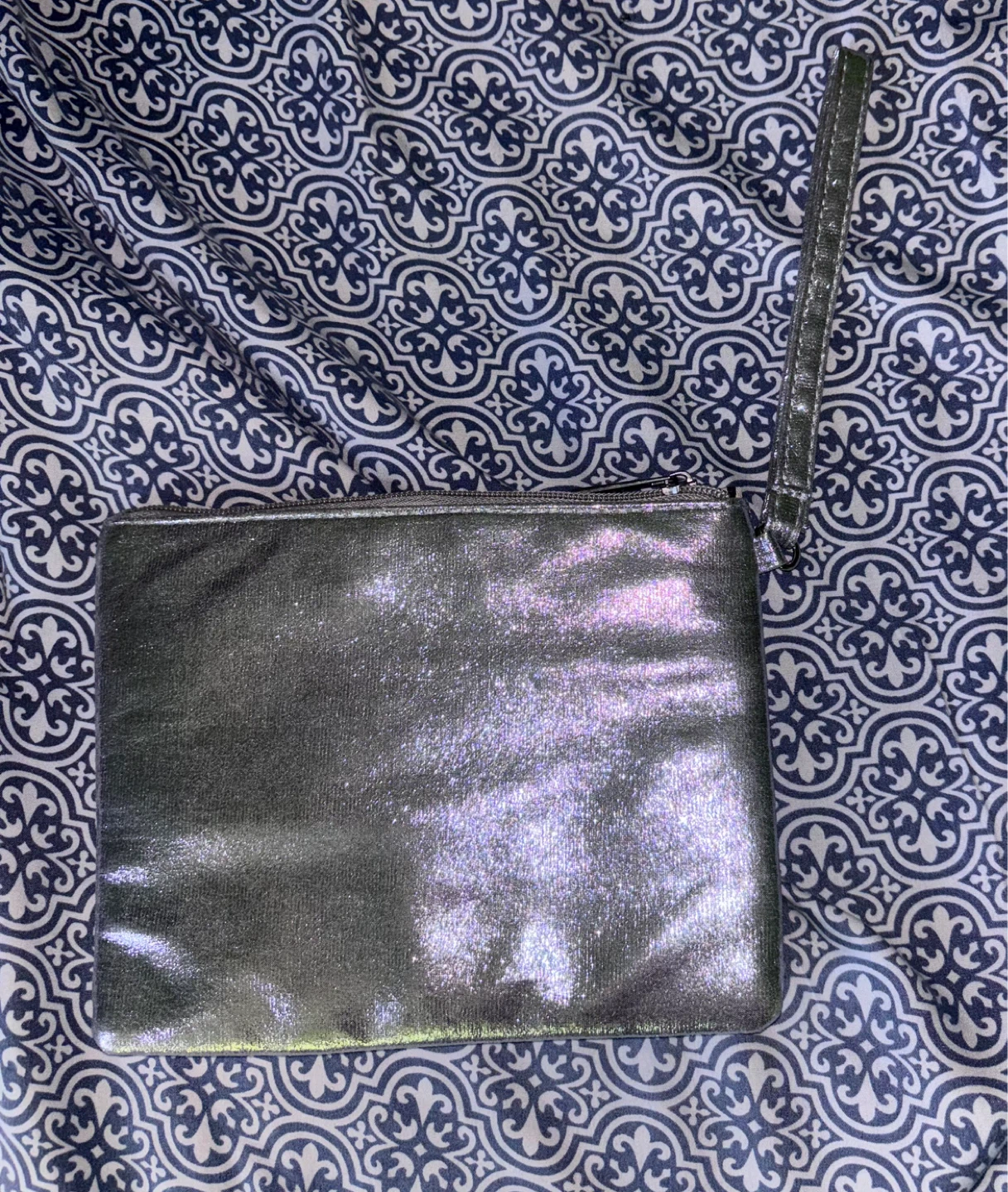 Silver Wristlet Clutch Bag ⚽️ - photo 2