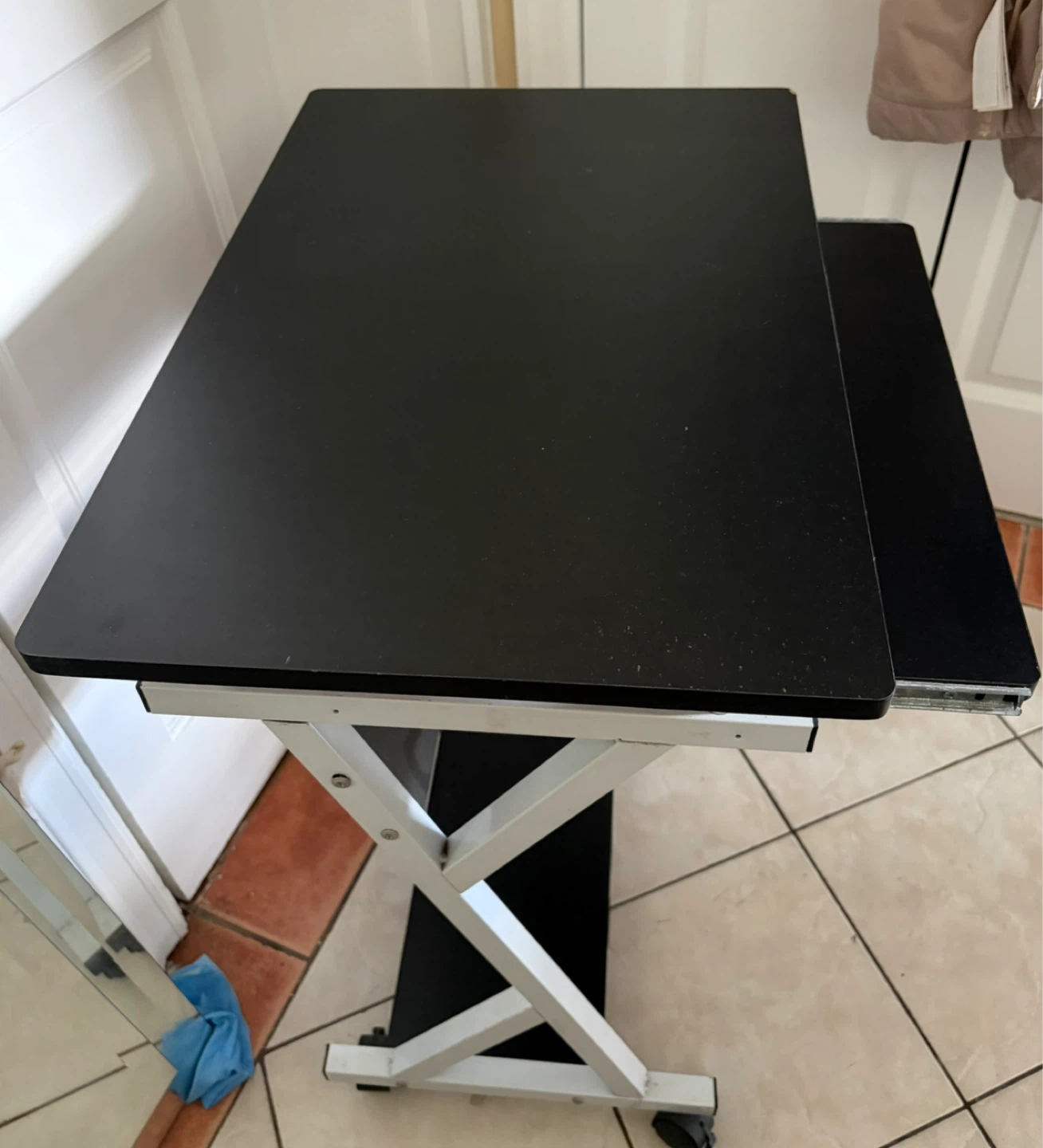 Black Rolling Laptop Desk ⚽ - photo 4