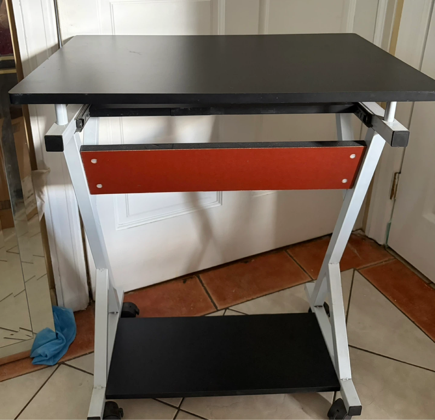 Black Rolling Laptop Desk ⚽ - photo 3