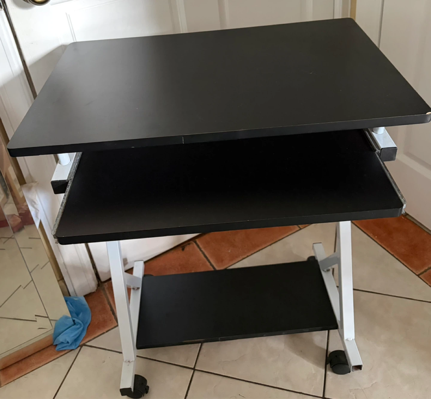 Black Rolling Laptop Desk ⚽