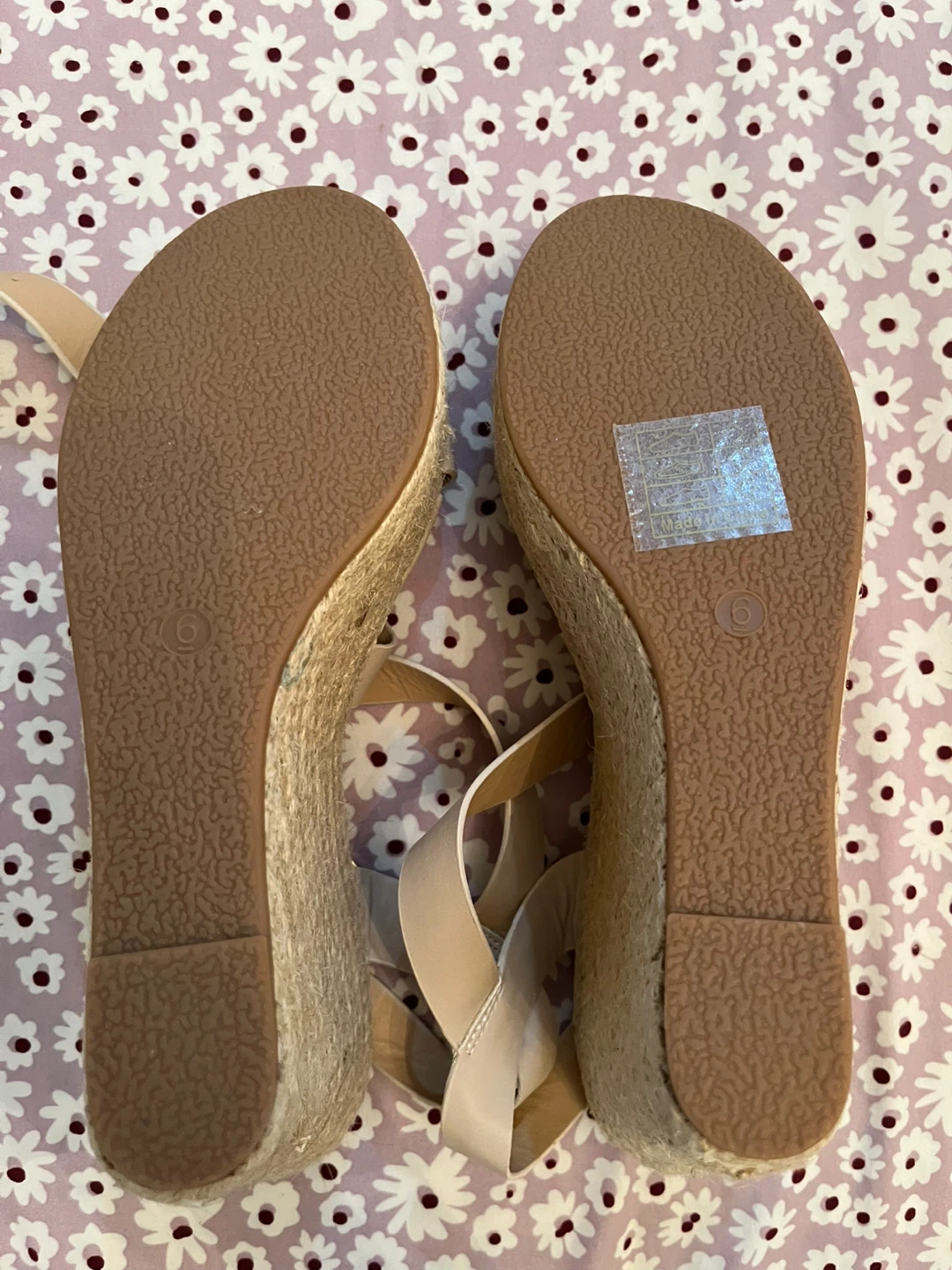 Women's Beige Wedge Sandals Size 6 - photo 4