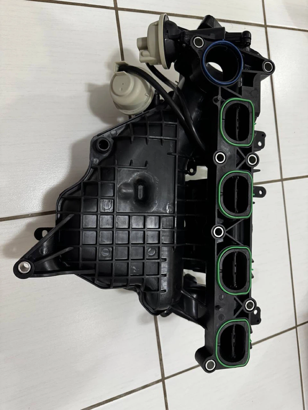 Mazda Intake Manifold LF94-13-100 - photo 5
