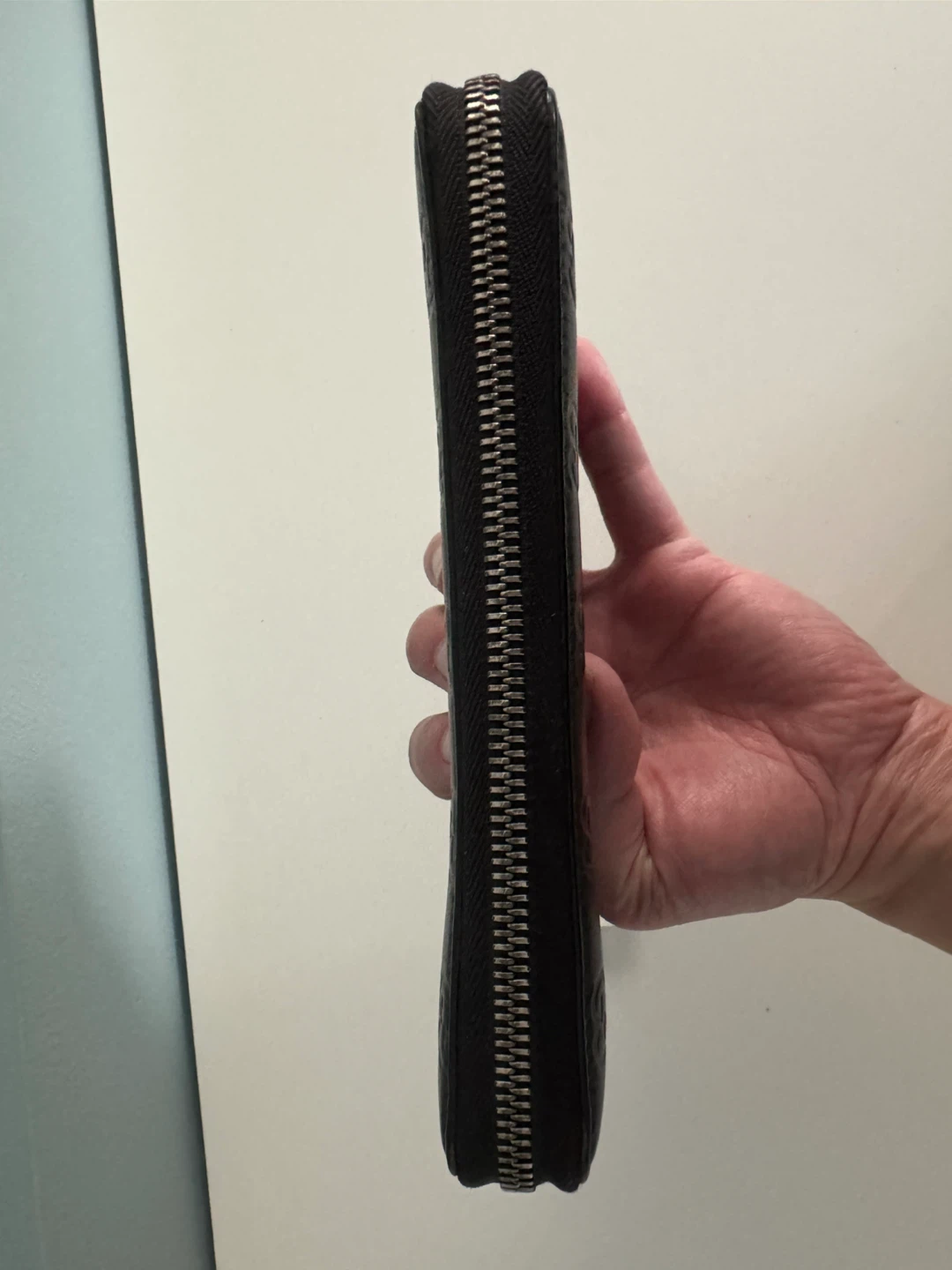 Gucci Black Embossed GG Zip Around Wallet Authentic - photo 5
